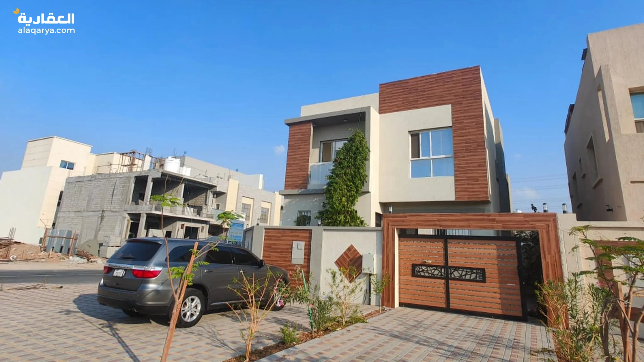 #شامل كل شيء على المفتاح 5 غرف نوم ماستر 7 حمامات موقع مميز كرنر زاوية شارعين