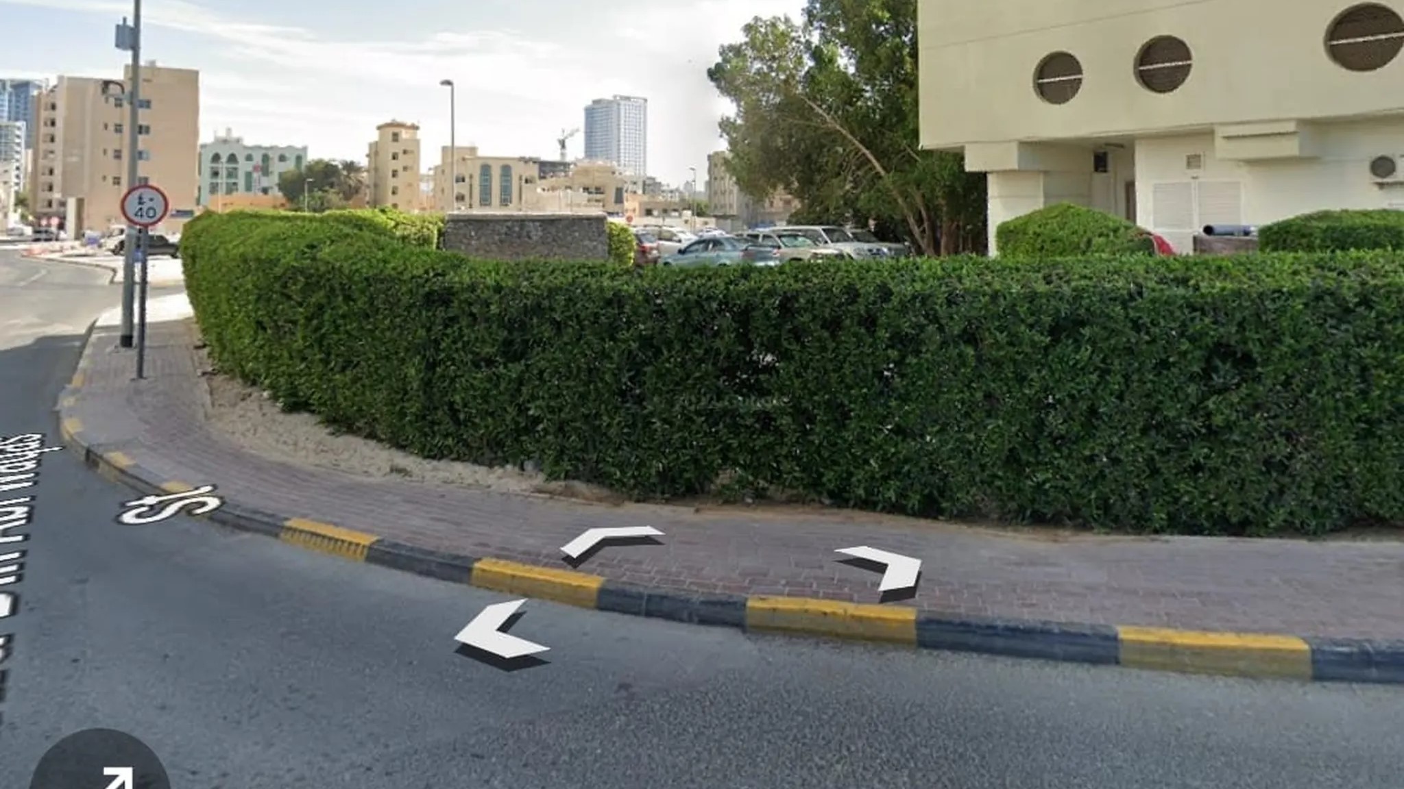 #ارض تجارية على كرنيش عجمان الشارع الرئيسي وشارع فرعي زاويه