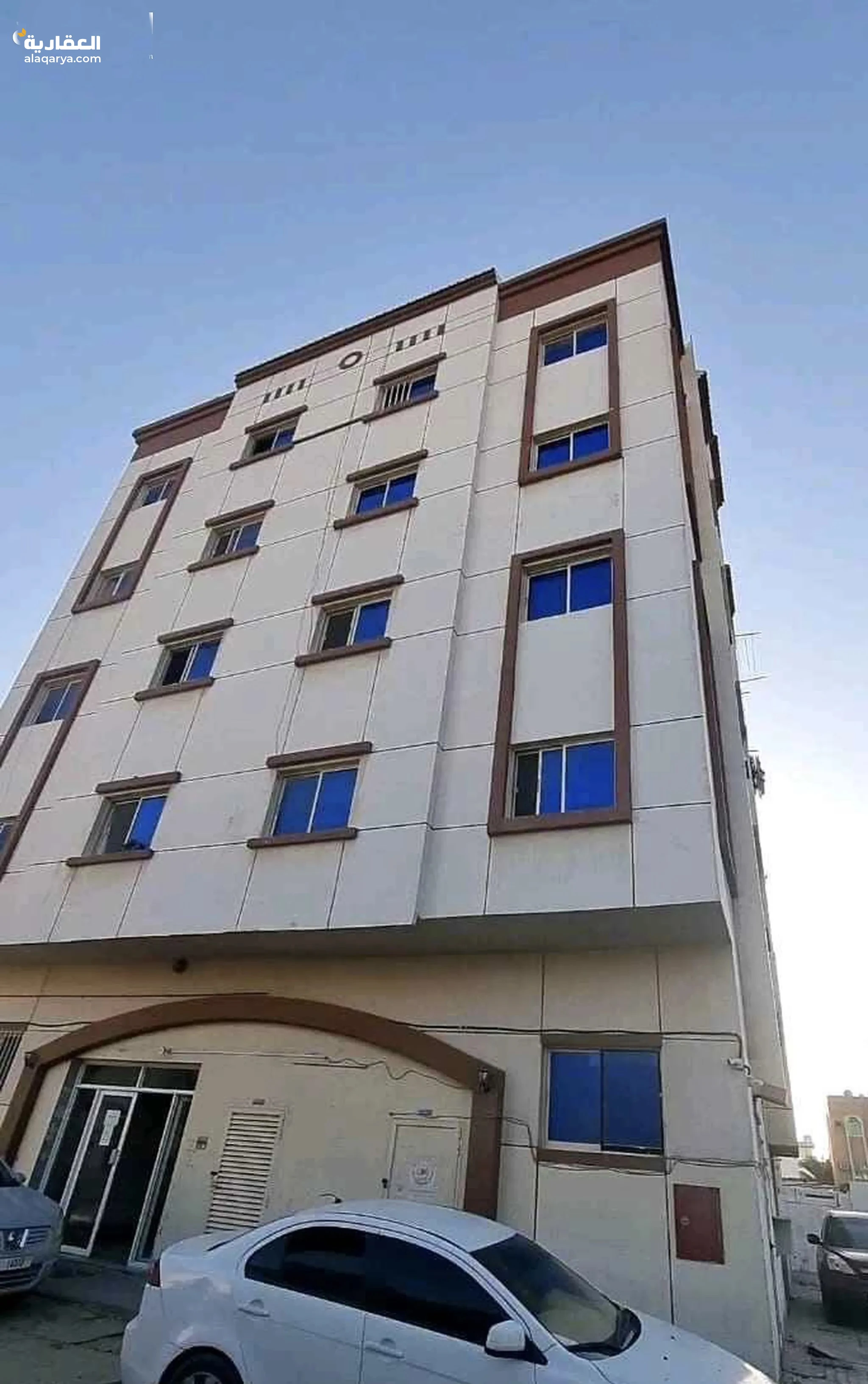 @ للبيع بناية بمساحة 18000 قدم مربع في عجمان