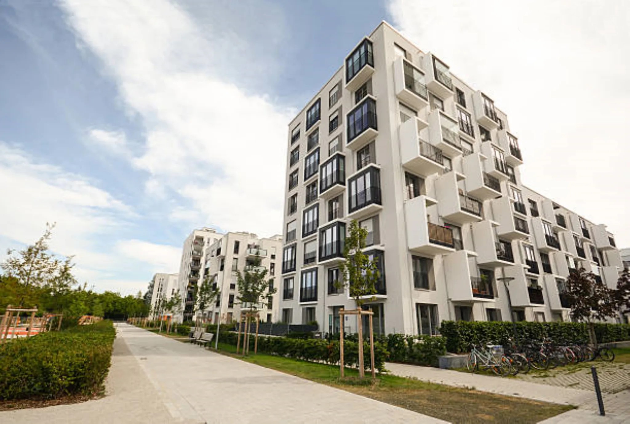 @ للبيع بناية بمساحة 117000 متر في دبي