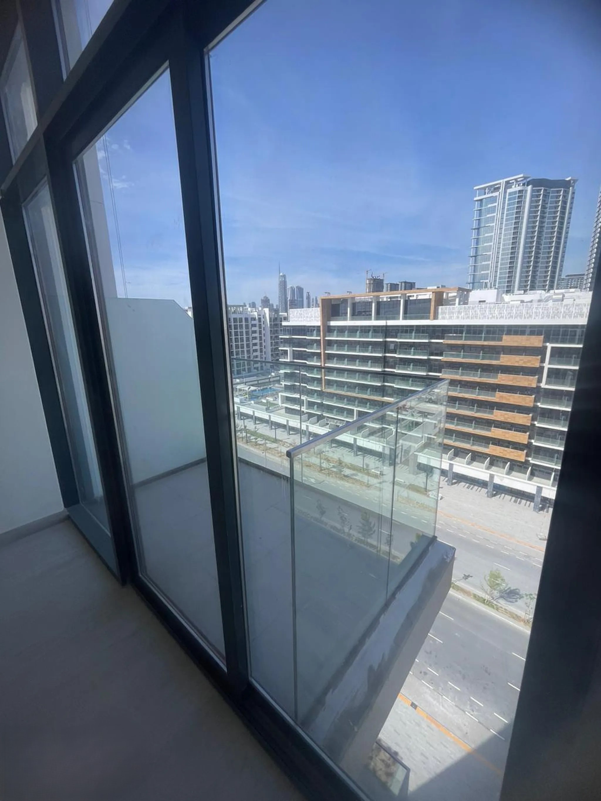 #استوديو في عزيز ريفييرا 46 يطل على برج خليفة