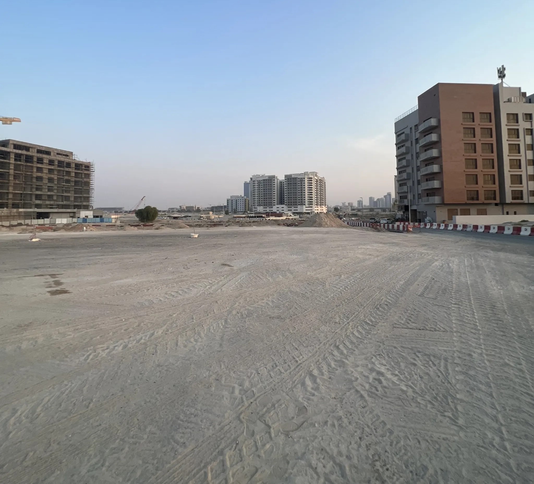 #ارض تجاريه البرشاء جنوب 3 من المالك مباشره 16 مليون درهم