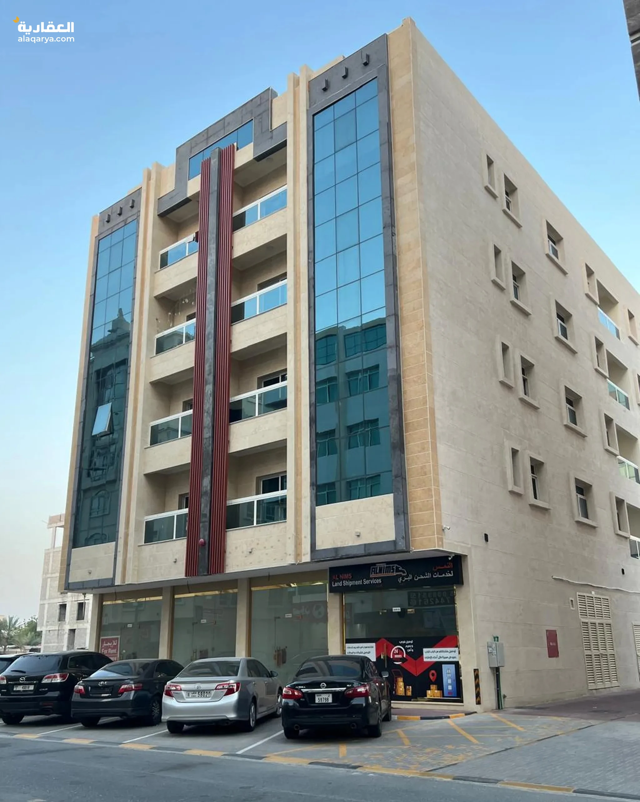 @ للبيع بناية بمساحة 6400 متر في عجمان