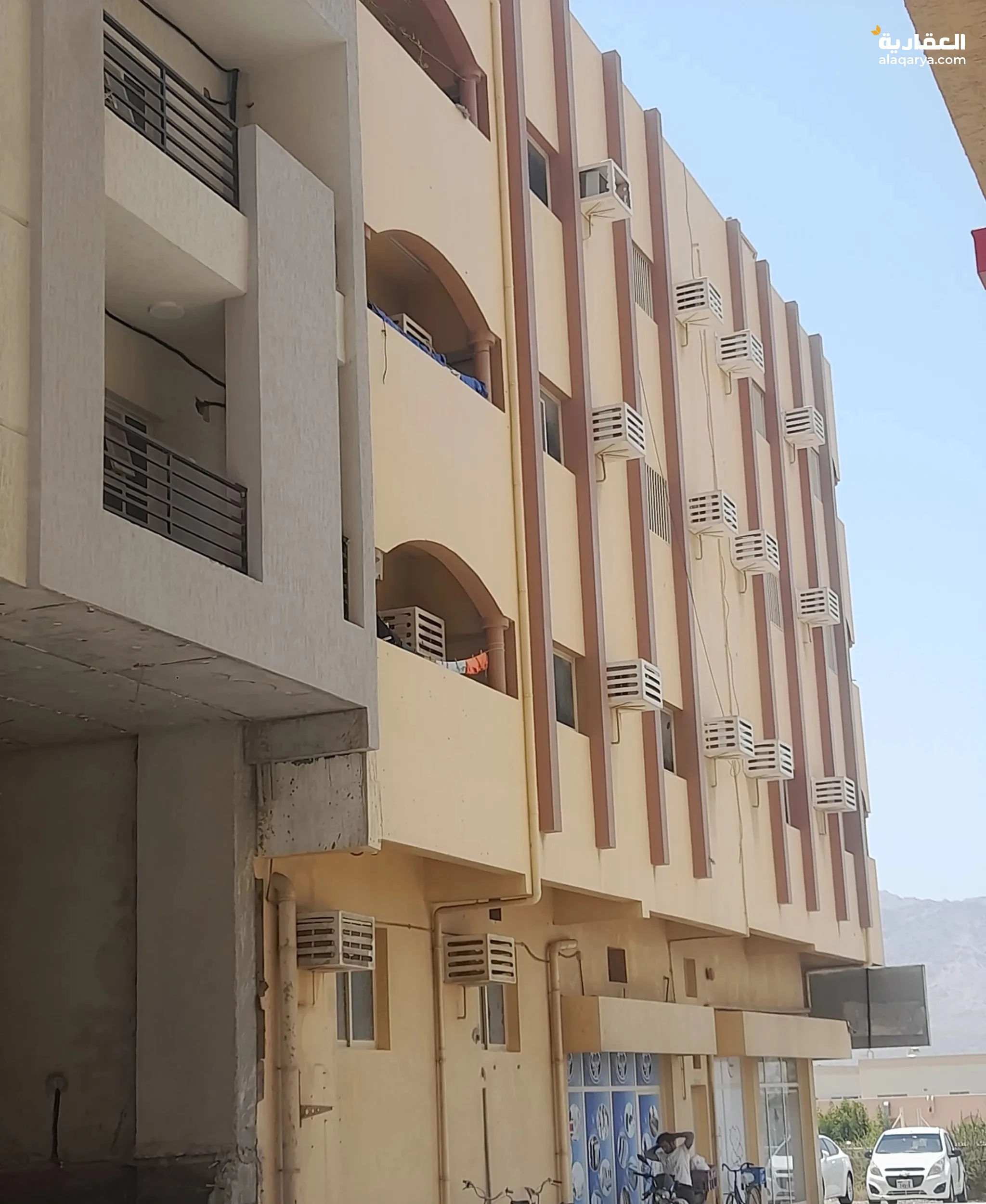 @ للبيع بناية بمساحة 480 متر في الفجيرة