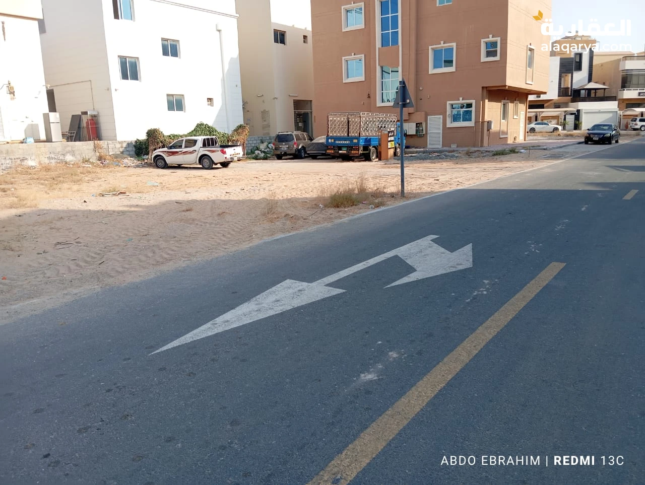 للبيع ارض بالحليو  تملك حر شامل جميع الرسوم