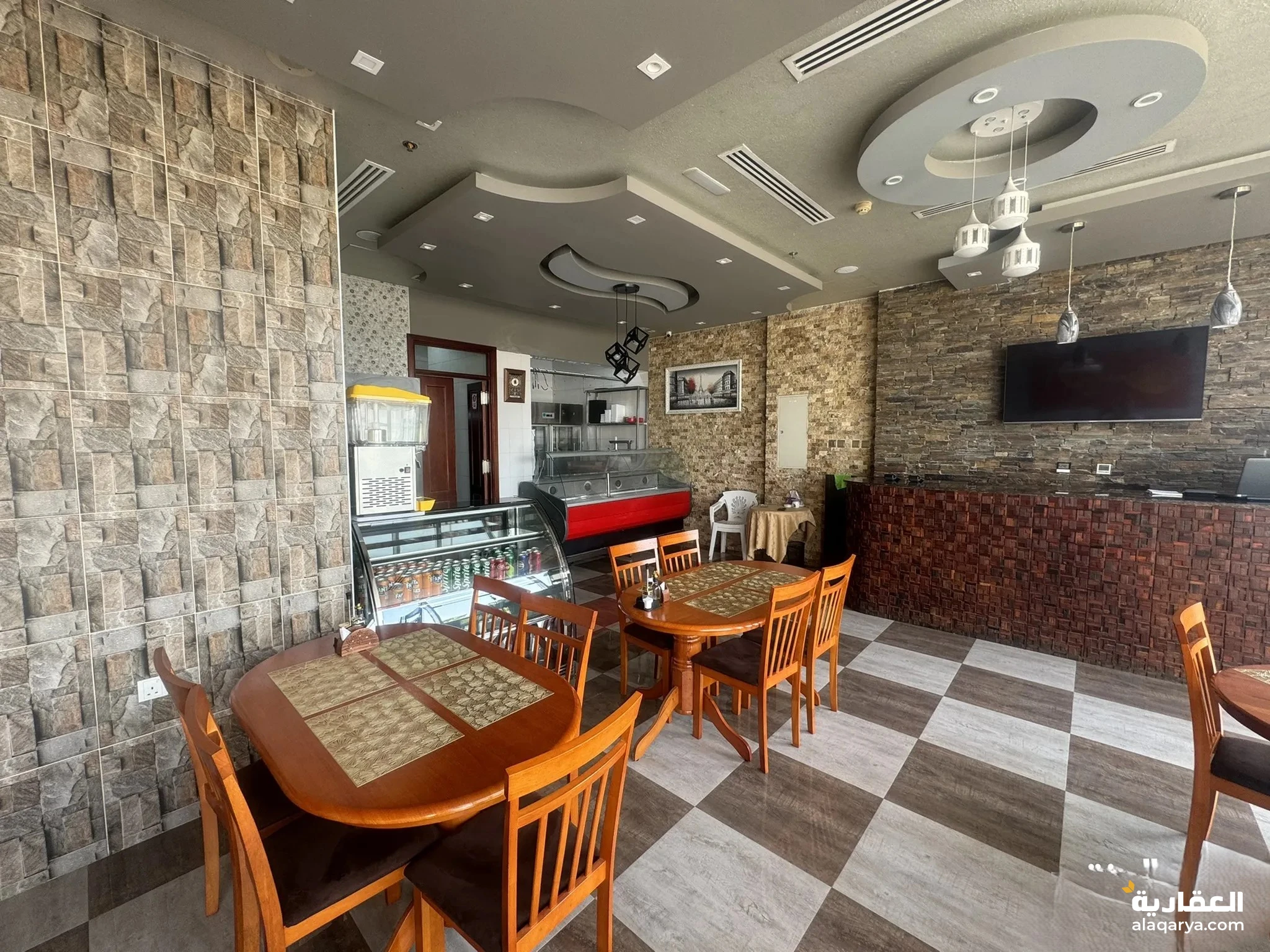 #مطعم وملحمة للبيع