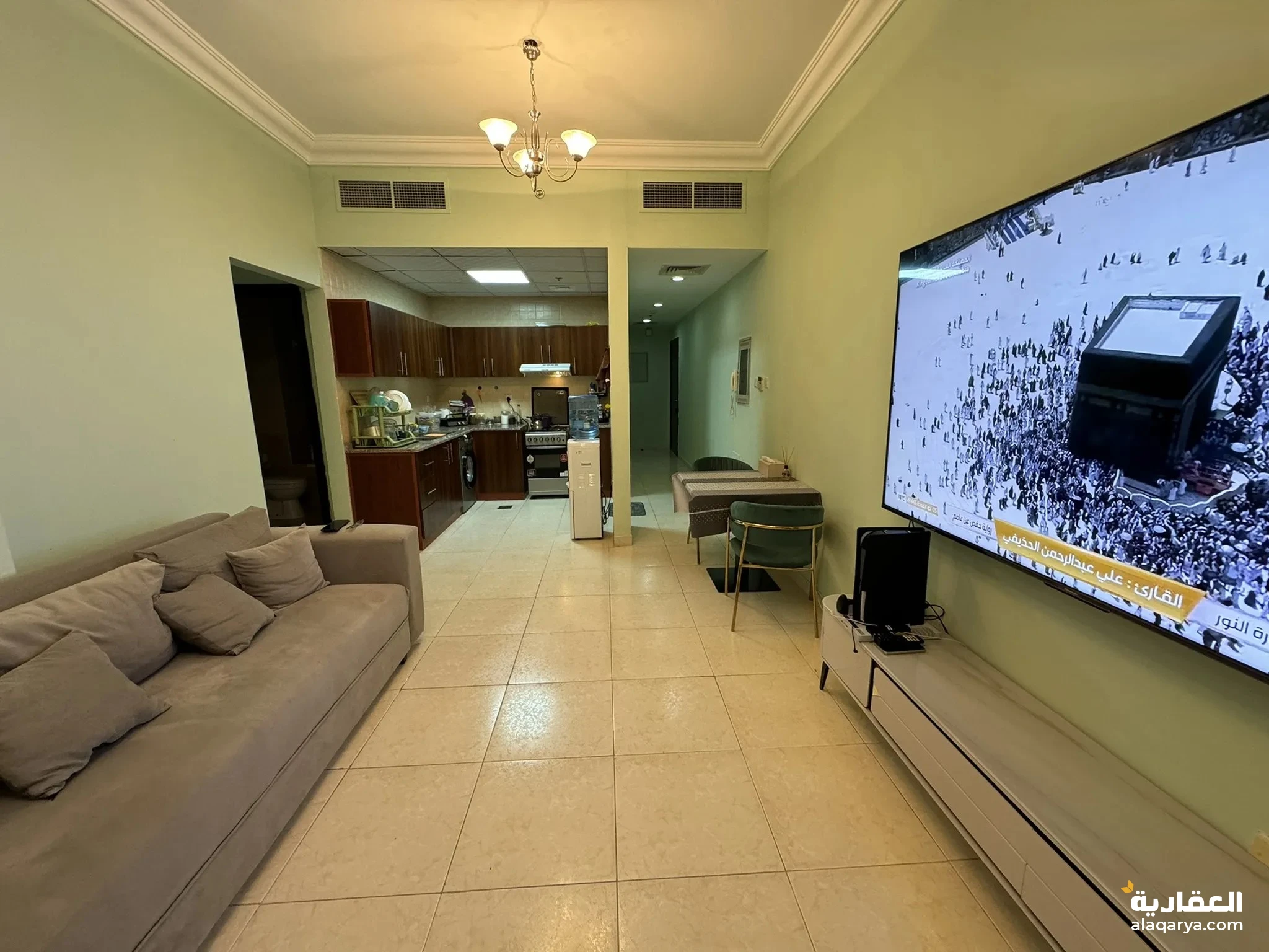 #شقة غرفتين وصاله مساحة كبيره اطلالة مفتوحة على عجمان طابق مرتفع 24