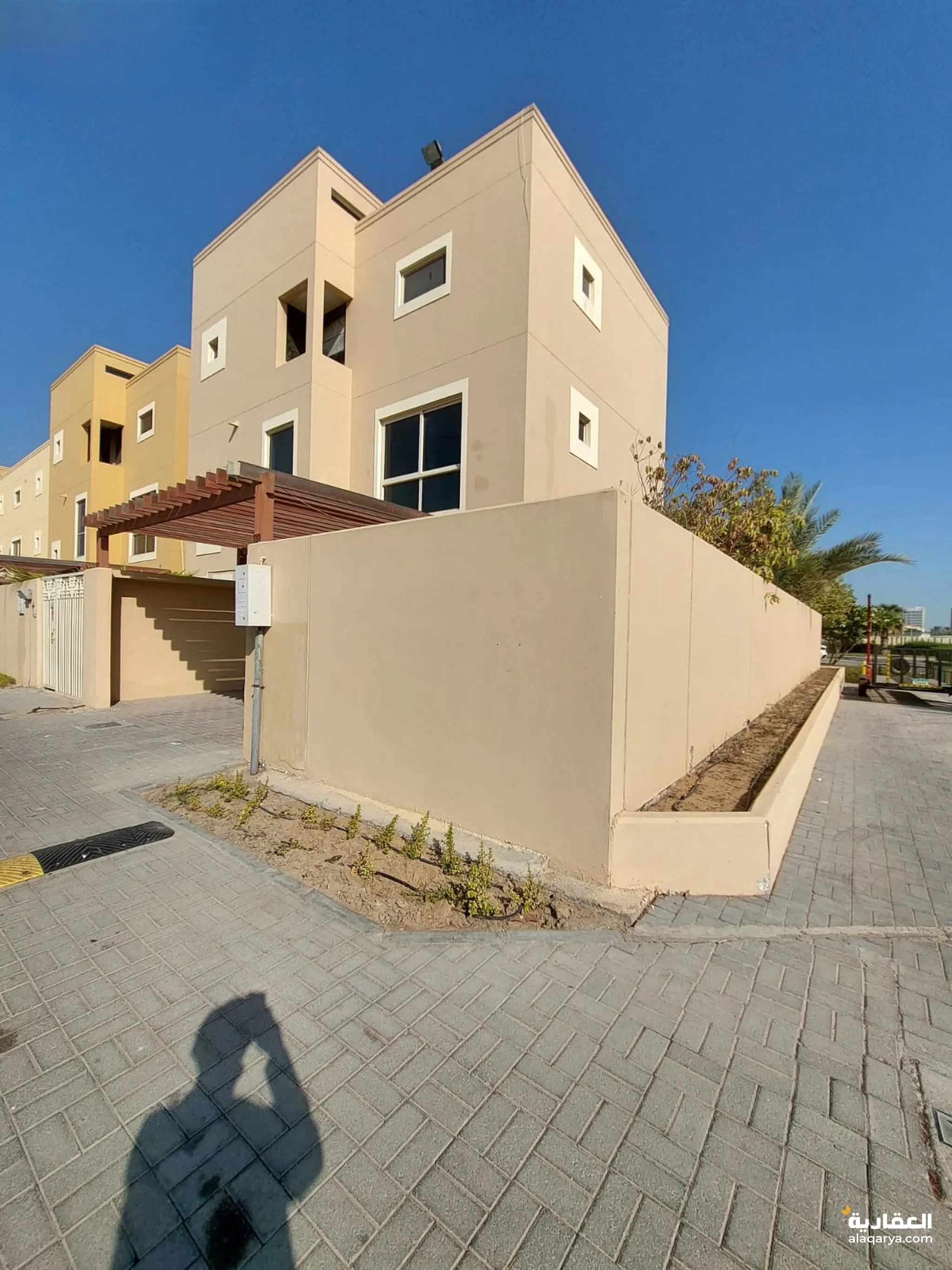 #فيلا للبيع في مدينة خليفه موقع مميز جدا