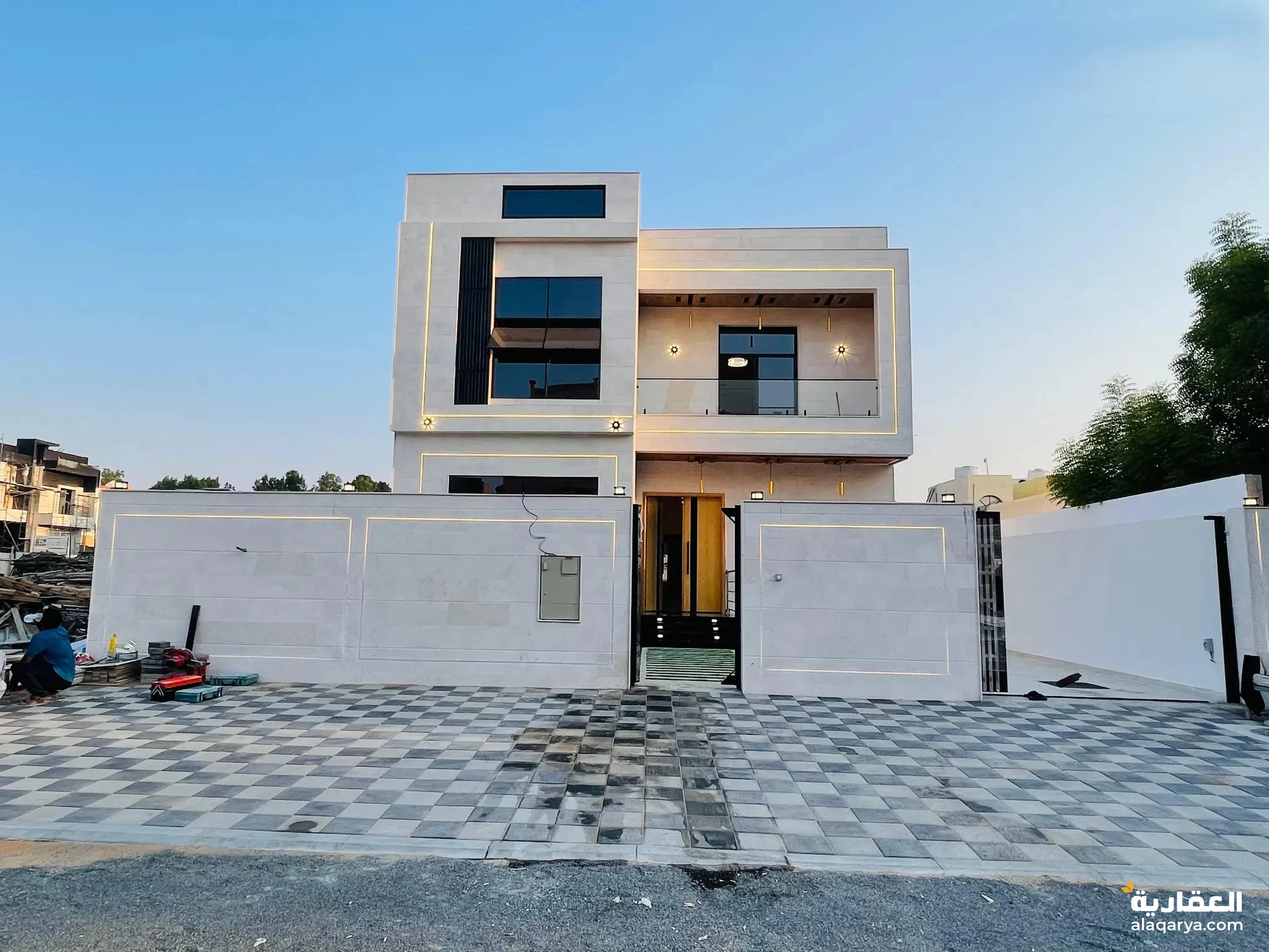 #امتلك منزل أحلامك: فيلا عصرية بموقع متميز!
