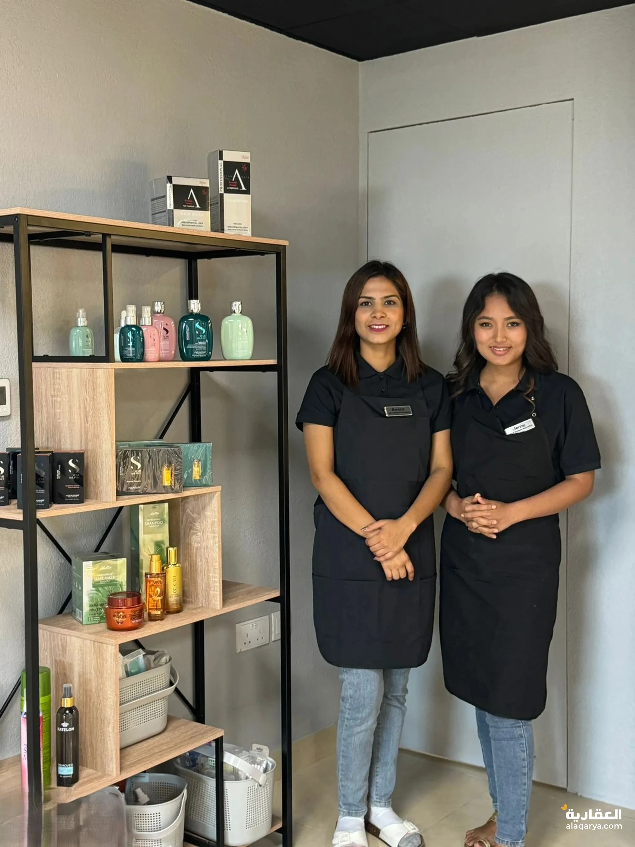 #صالون نسائي للبيع في خليفة