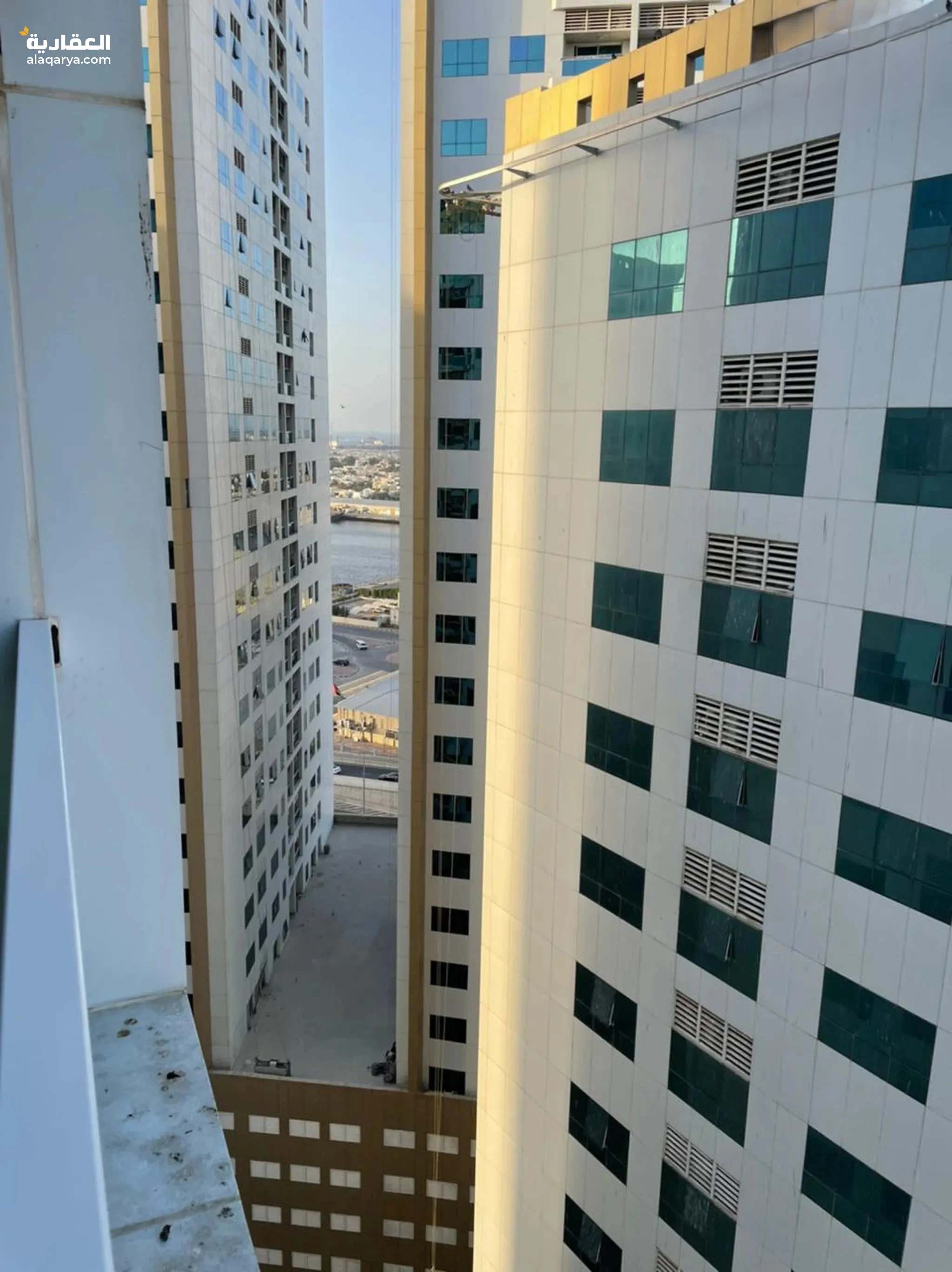 #للبيع غرفة وصالة بابراج الؤلؤة عجمان