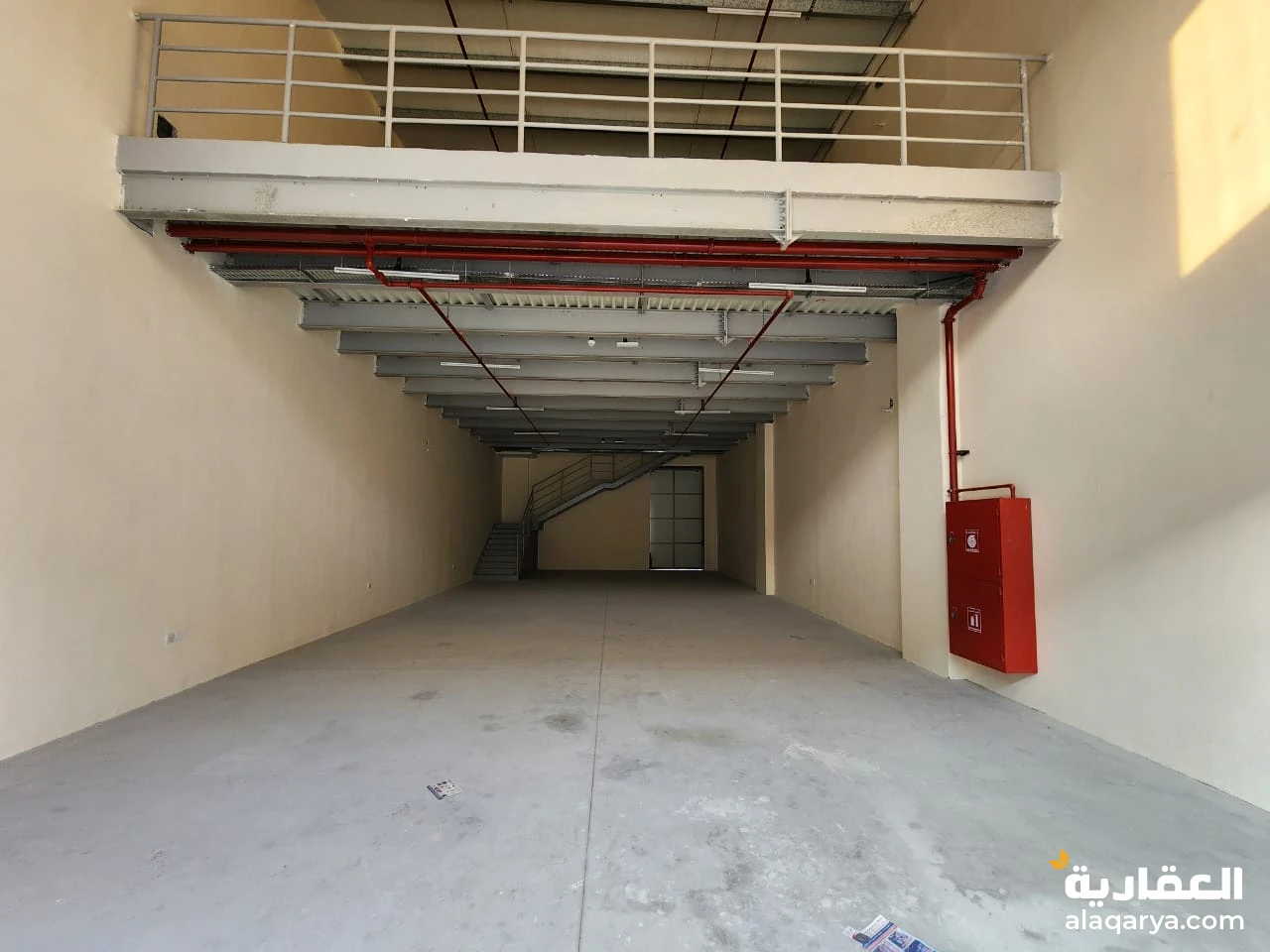 مستودعات مواد البناء بمساحات مختلفه للايجار فى عجمان