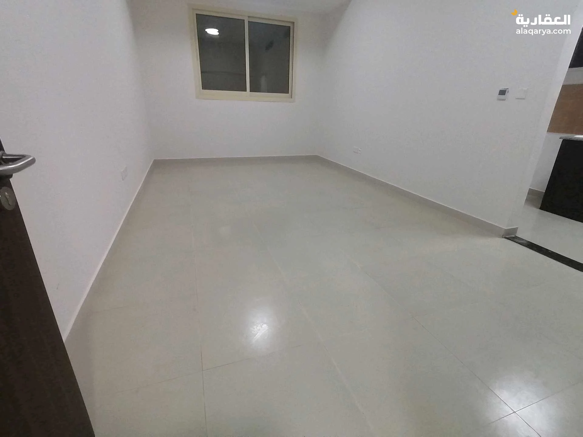 زون 19مقابل الشعبيه مباشر استديوهات للسكن فندوقي روعه