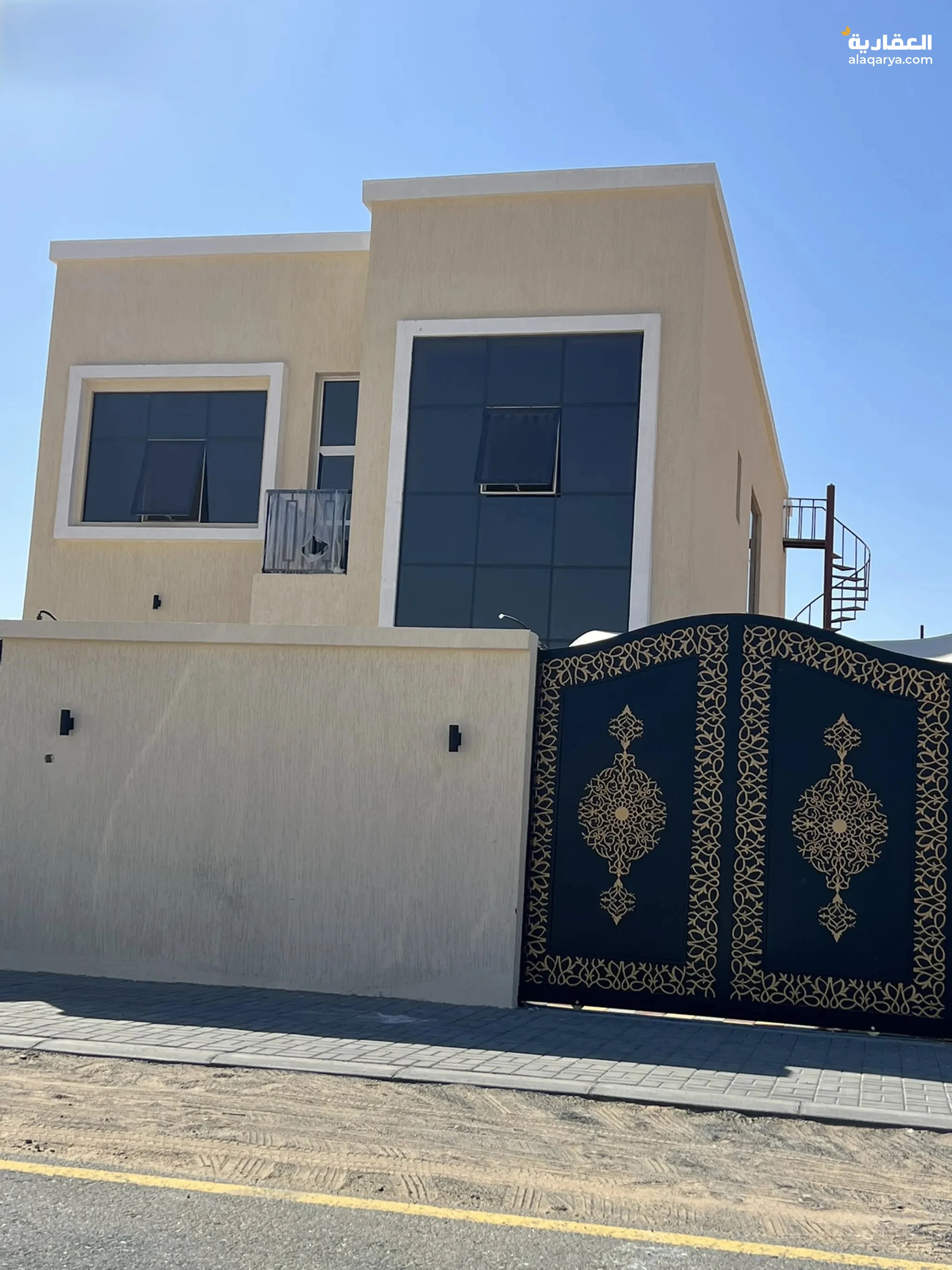 #للبيع فيلا جديده في بساتين الزبير تملك عرب 4840 قدم اربع غرف موقع مميز شارع الامارات جاهزه للسكن