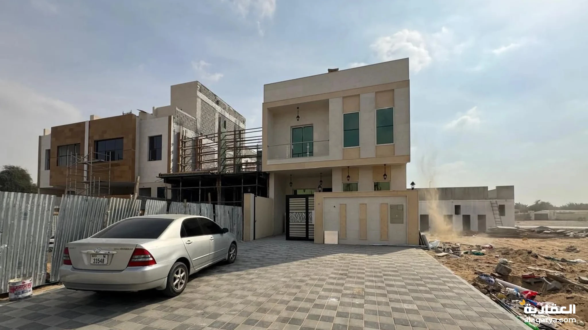 #فيلا فاخرة للبيع في منطقة الحليو 1 بمدينة عجمان بيتتميز هذه الفيلا بمواصفات فاخرة وتصميم عصري يجمع ب