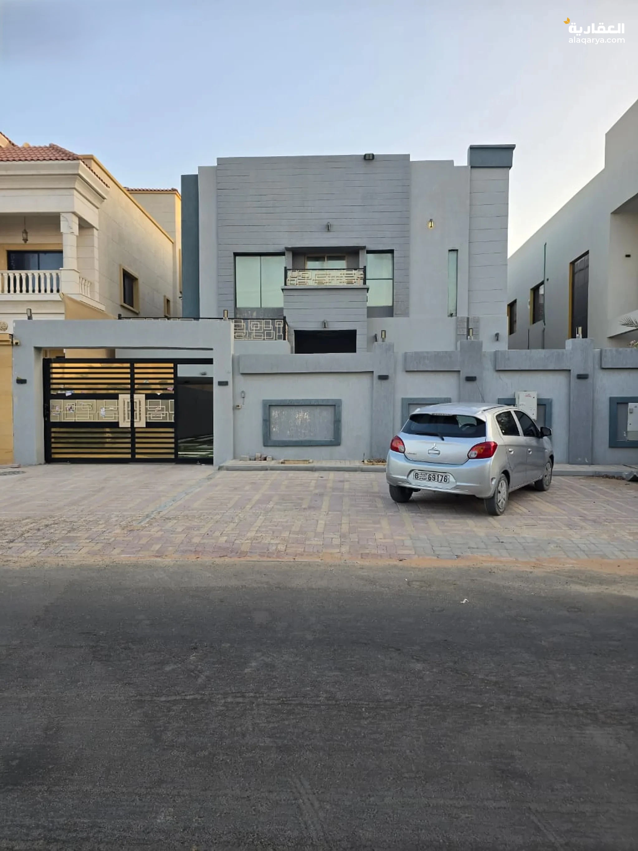 #للبيع فيلا بتصميم عصري// تشمل كل وسائل الرفاهيه/// بمساحه واسعه// تشطيبات راقيه//