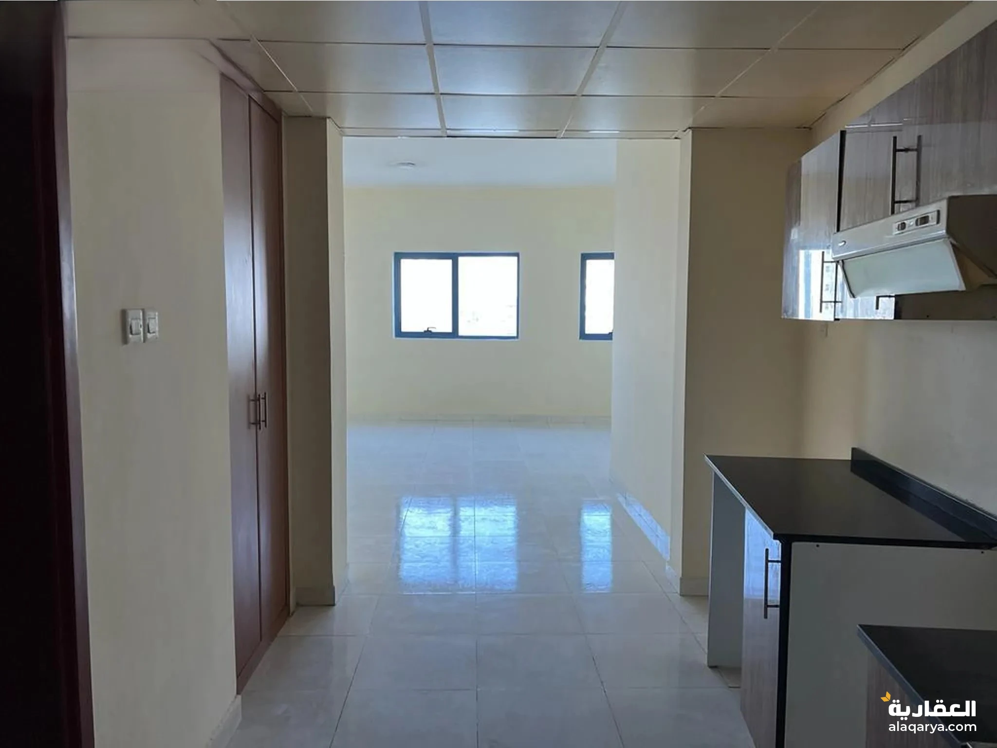 #(منه محمود)استديو للبيع في أبراج الفالكون، الراشدية 2، مع باركينغ، كاش، السعر 250,000 درهم.