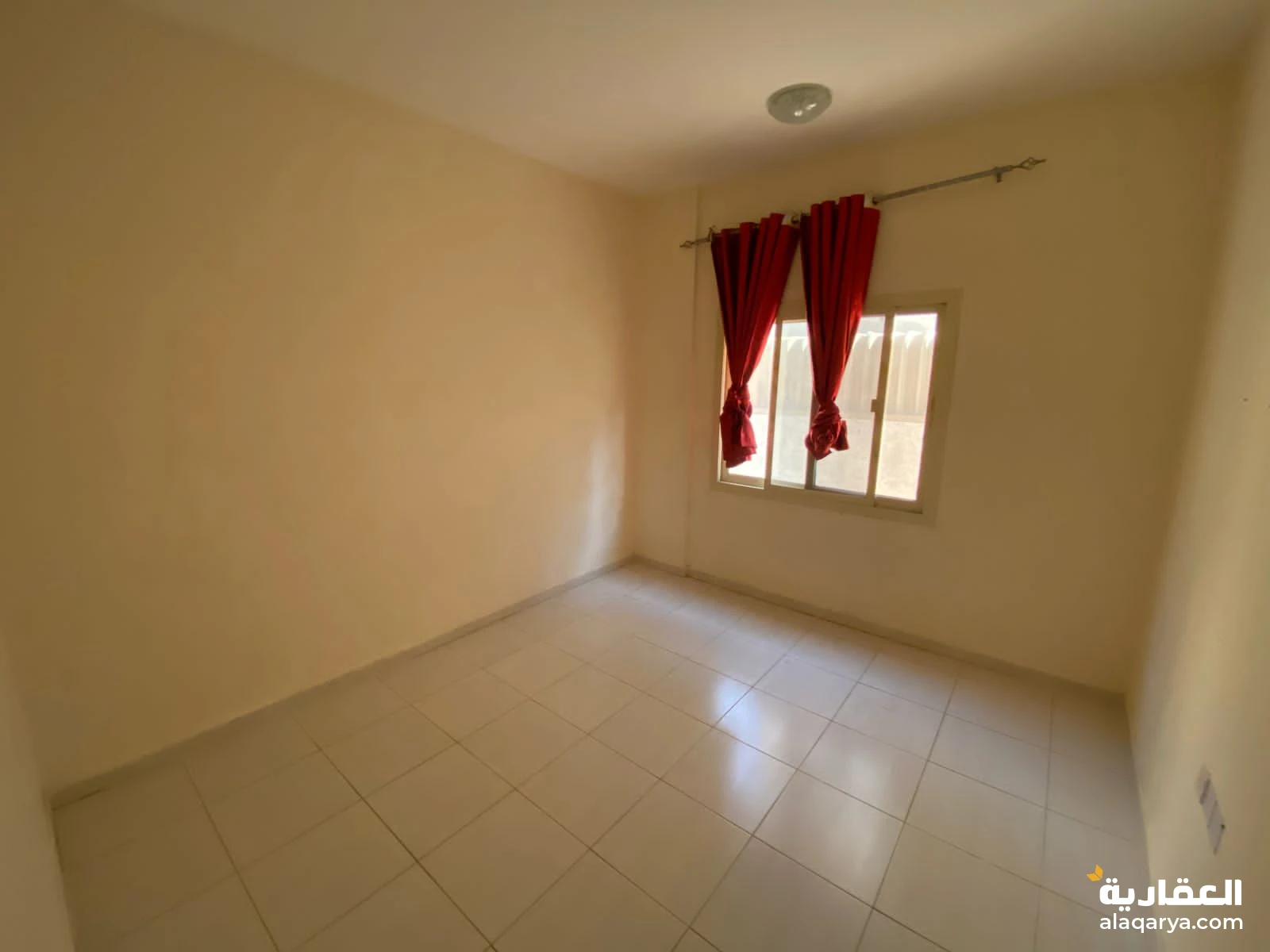 فرصة لا تعوض شقة بغرفتين و صالة و السعر رائع