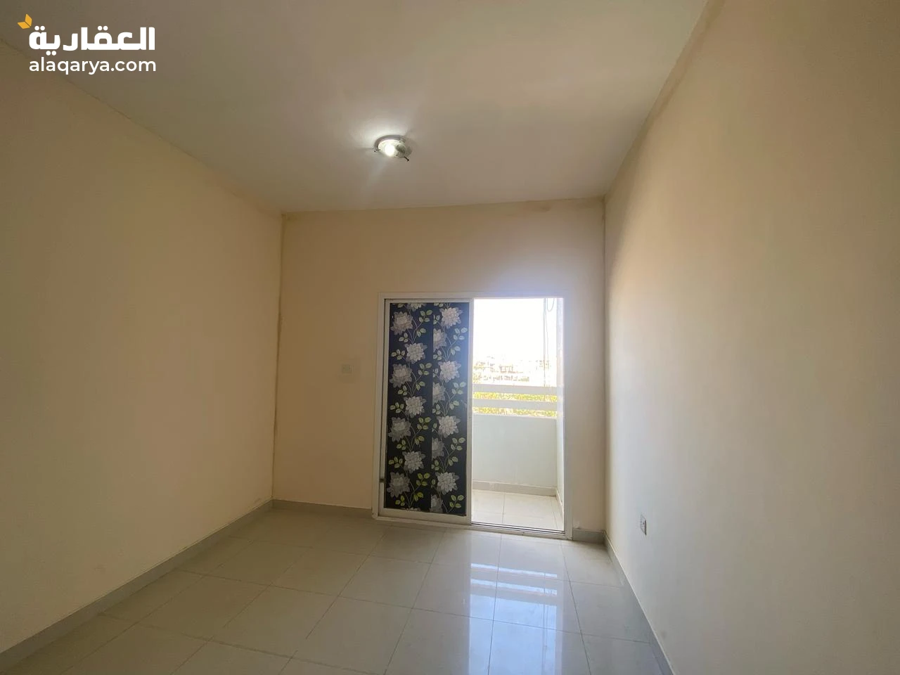 شقة ببلكونة غرفة و صالة باقل سعر في المنطقة