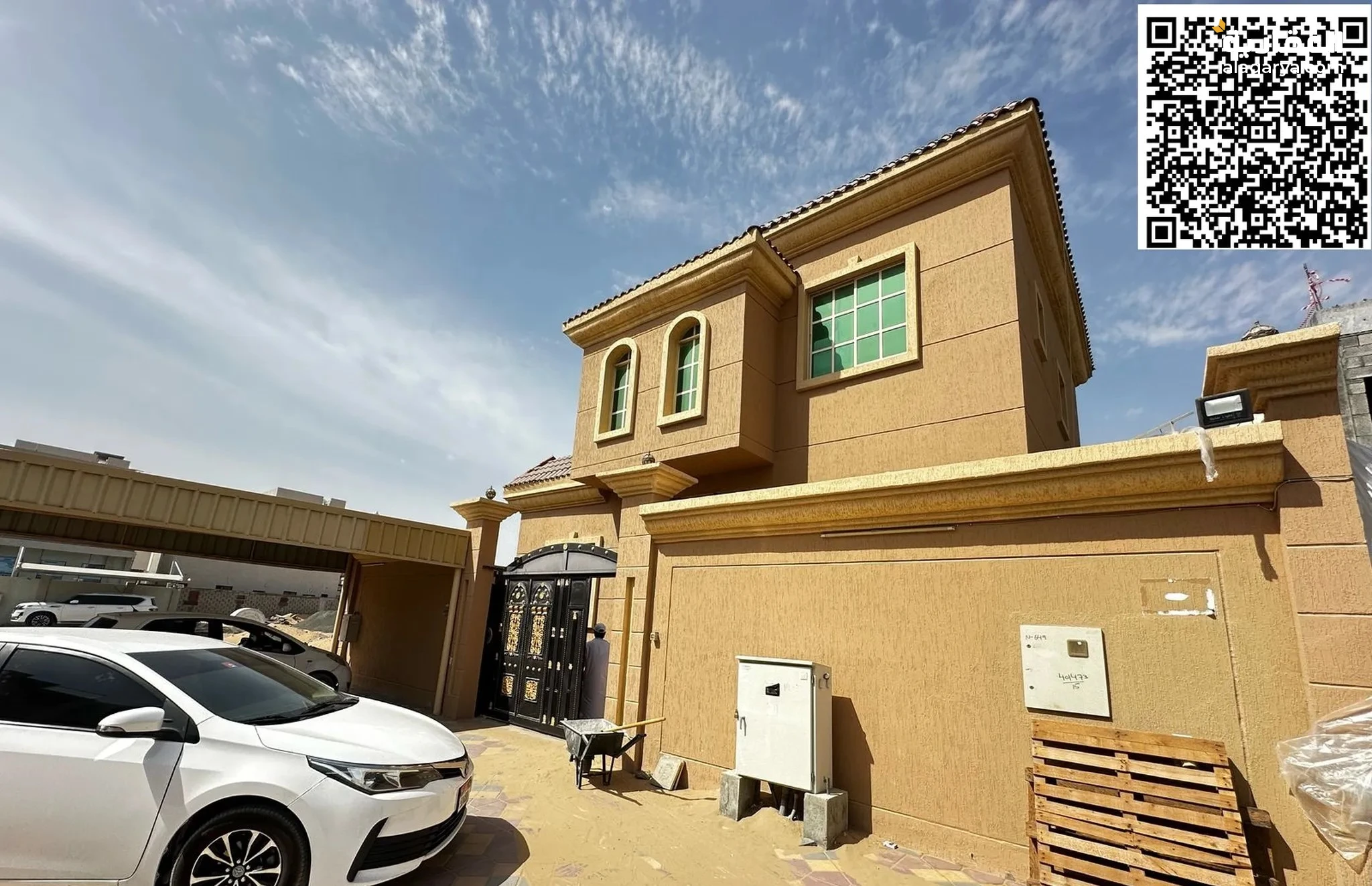 #للبيع في الياسمين طابقين وروف مع الكهربه والمياة والمكيفات عمر الفيلا اربع سنوات 4 غرف نوم