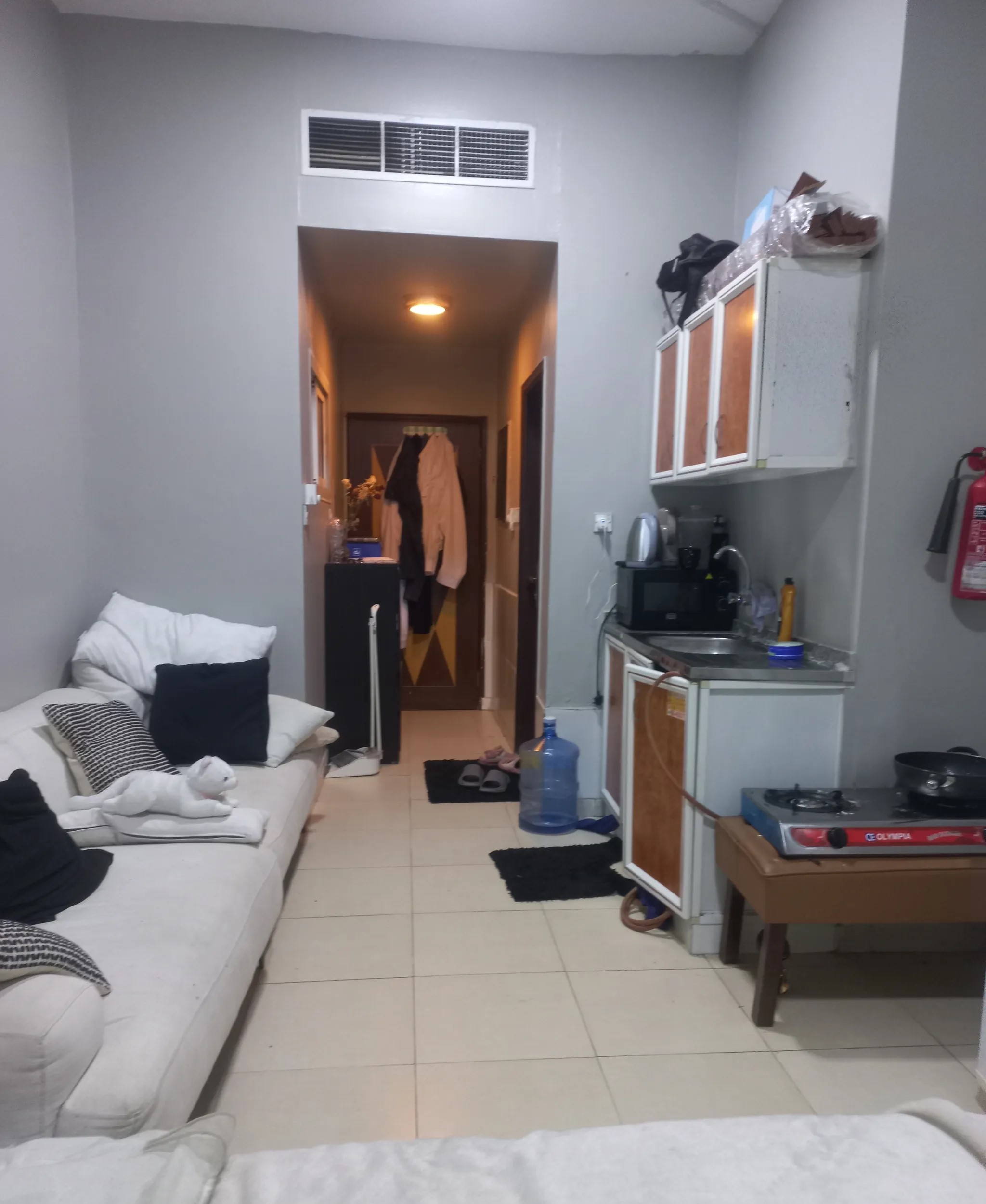 #متوفر استديو مفروش فرش جزئى