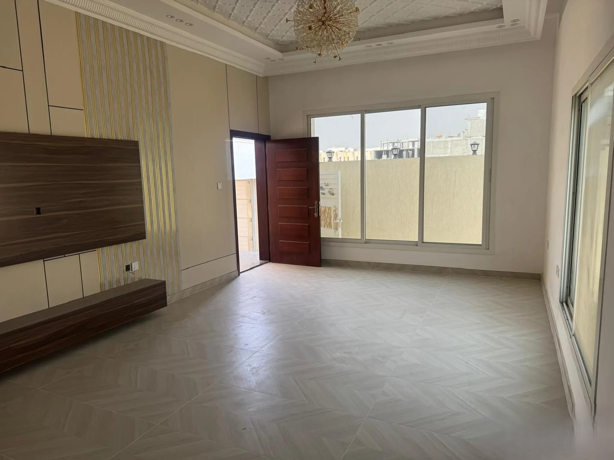 #فيلا للبيع بمنطقة الحليو تحتوي علي 5 غرف ماستر بسعر جداا ممتاز