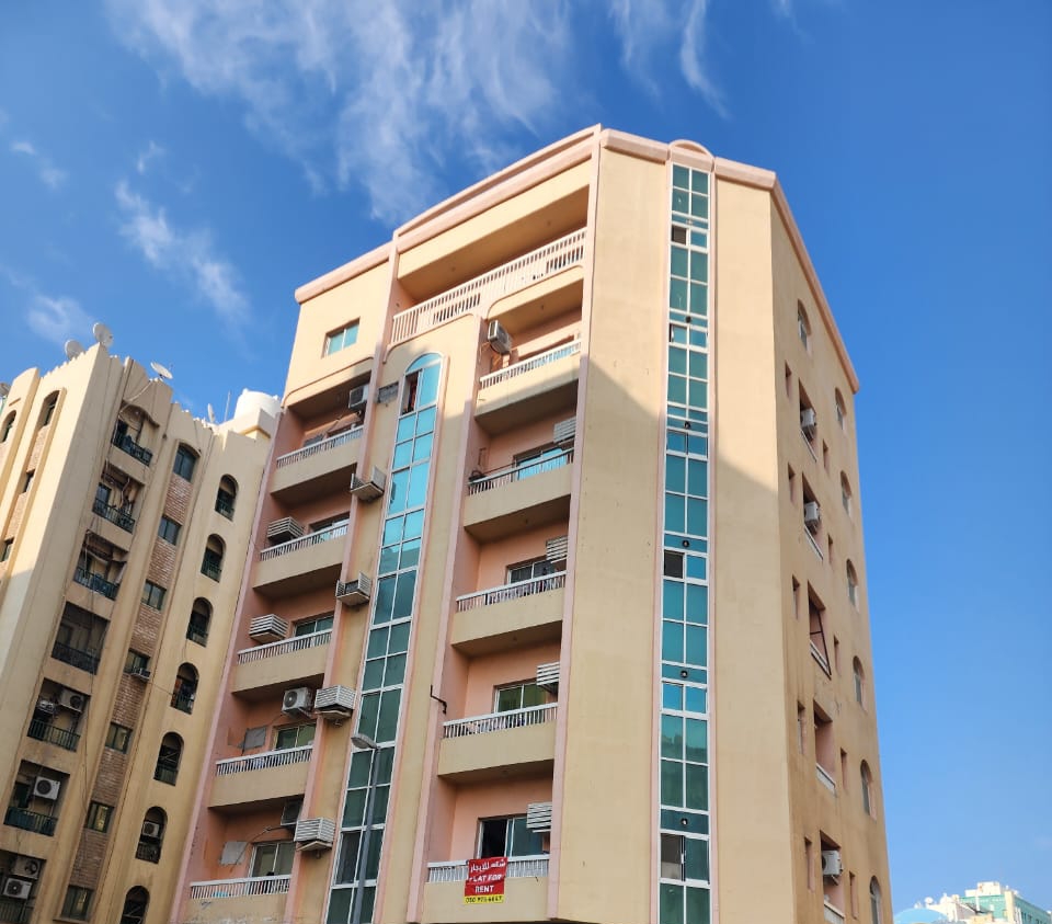 تملك مواطن ودول مجلس التعاون الخليجي