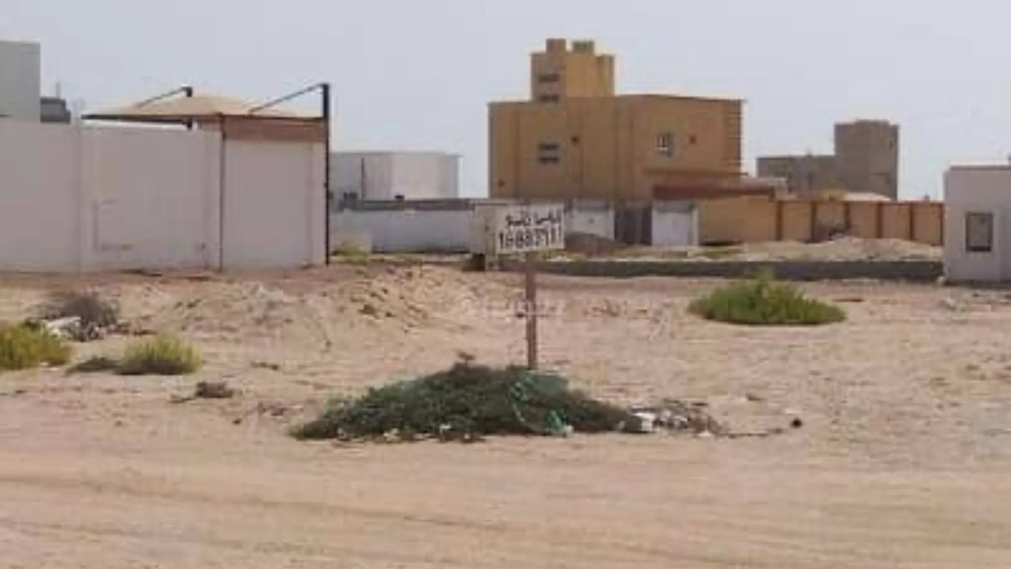 #ارض صناعية مساحة 36,000 قدم فى منطقة اليان دبي للتنازل منزالرصل فقط 4 مليون