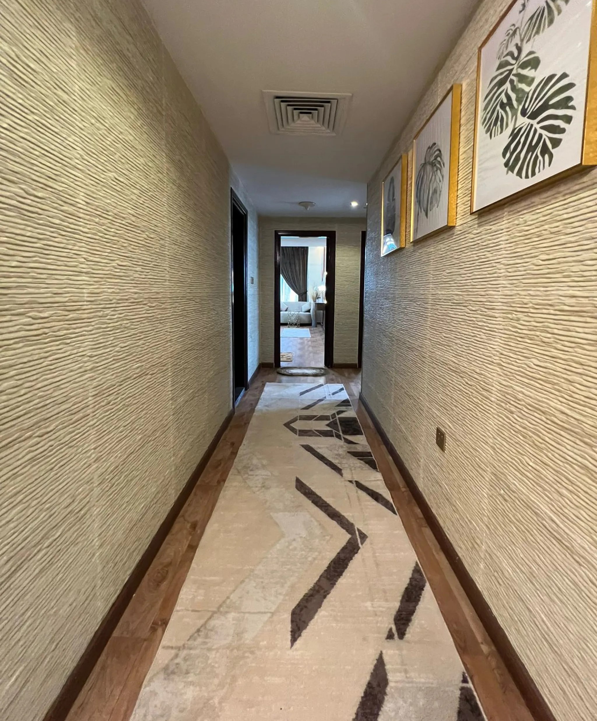 #شقه في عجمان للبيع غرفتين وصاله نضيفه وجديده في ابراج الهورايزون