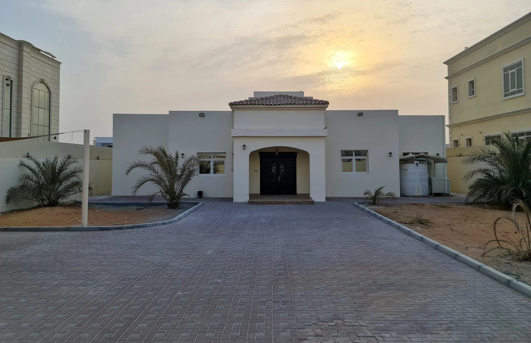 #للبيع من المالك مباشرة فيلا طابق واحد متداولة في مدينة الرياض بالقرب من كورتيارد مول