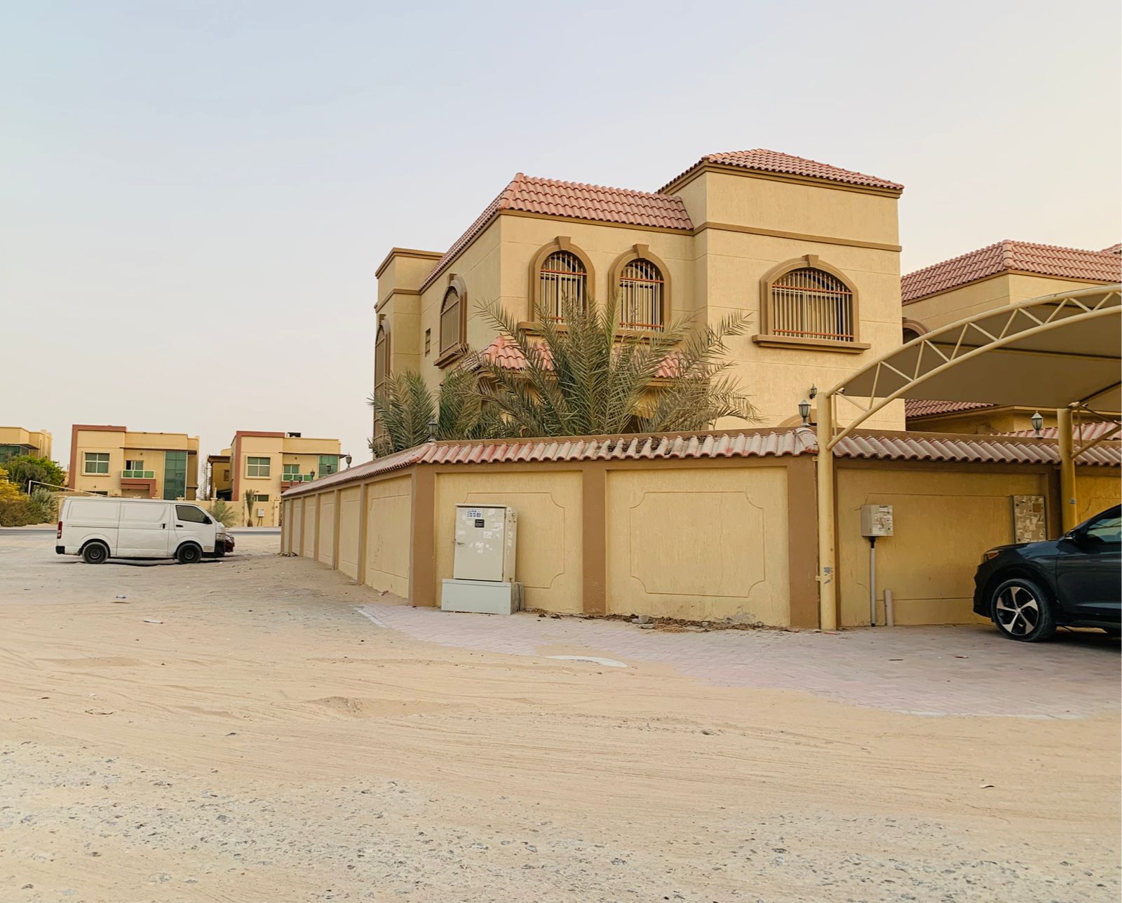 فيلا للايجار سكني تجاري 5غرف