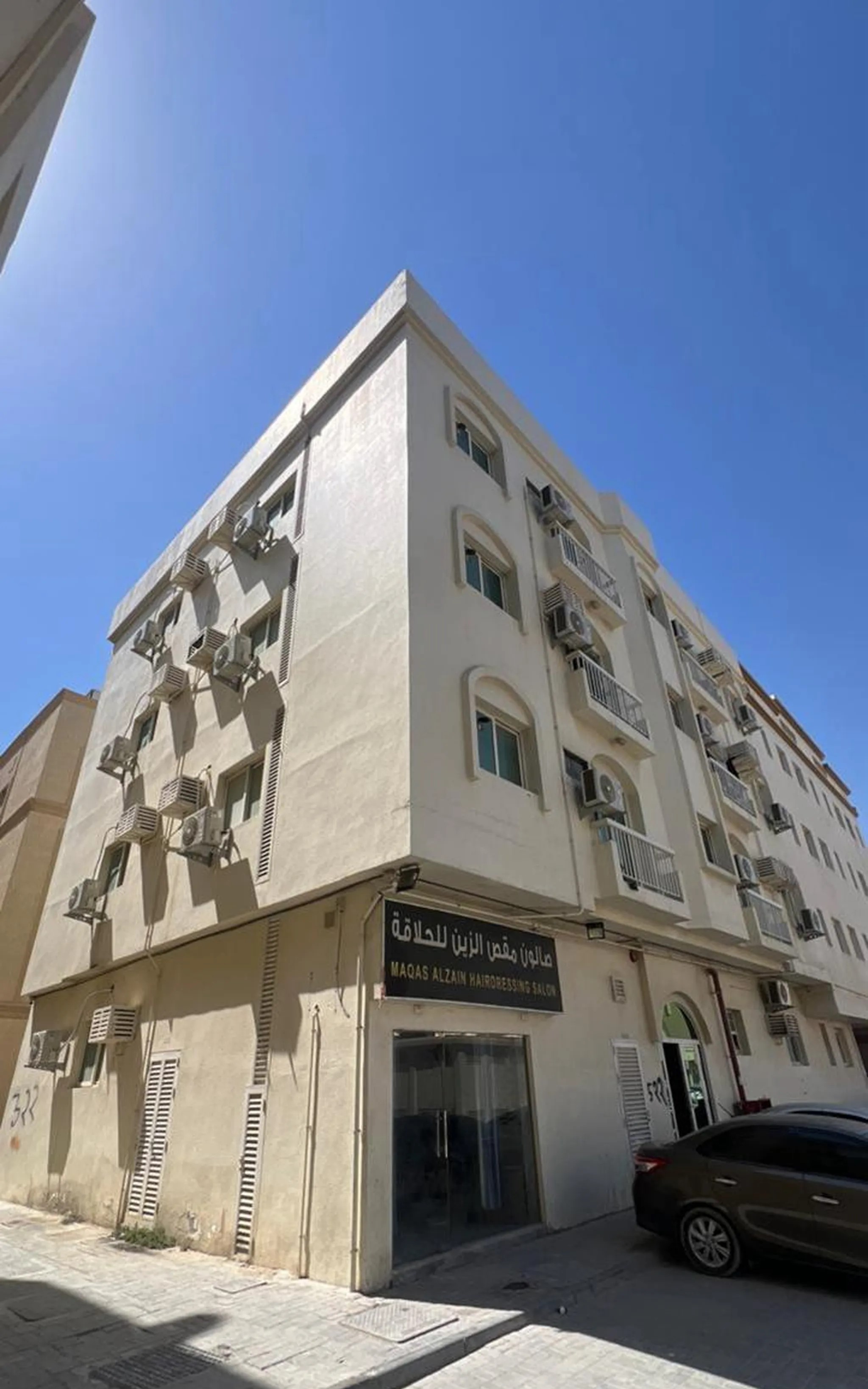 #لقطة بناية ارضي و ثلاث بمويلح للبيع عمر 12 سنة و دخل 10%