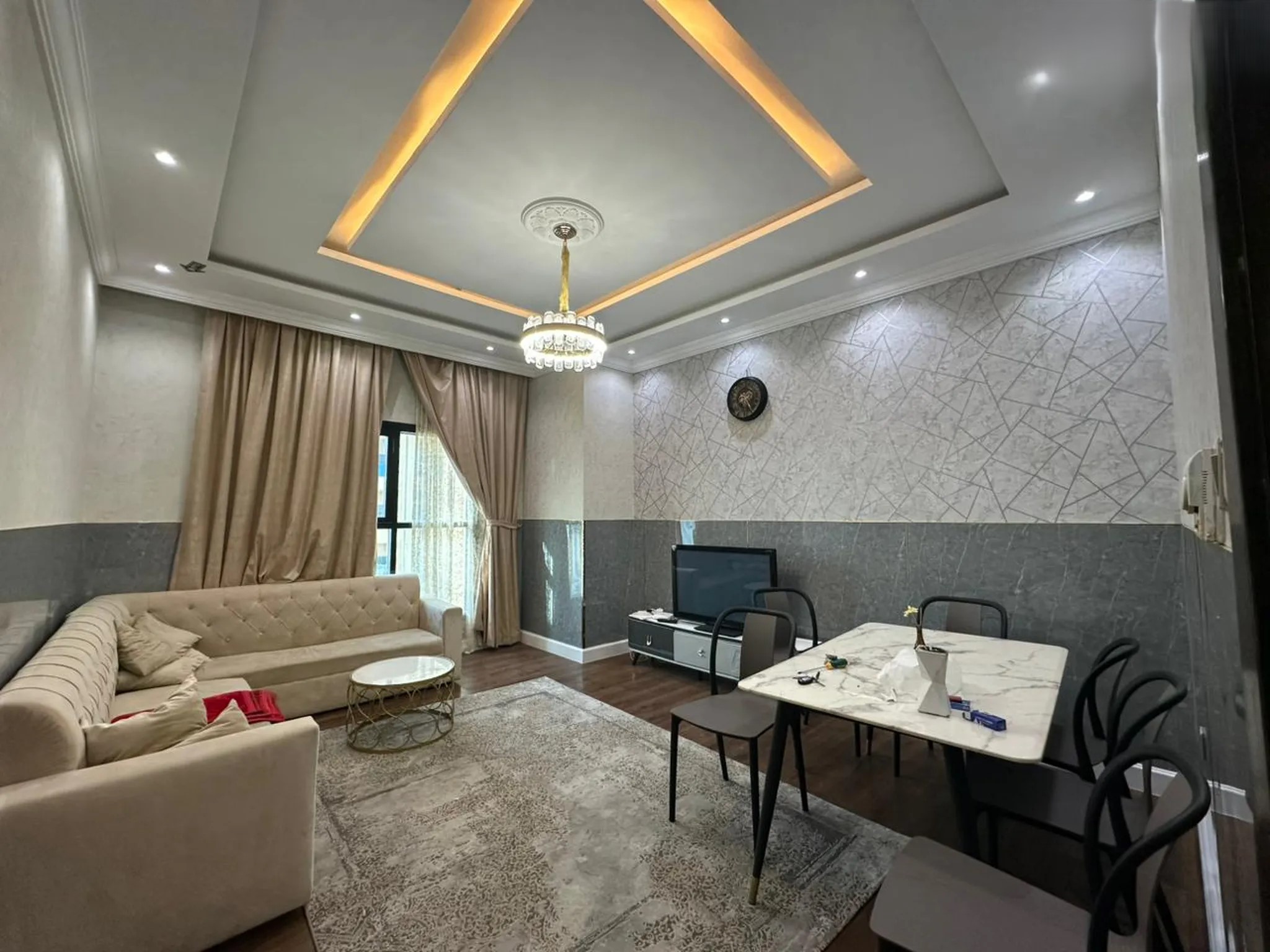 #فرصة ذهبية – شقة غرفتين وصالة للبيع في أبراج الخور بعجمان بسعر لقطة