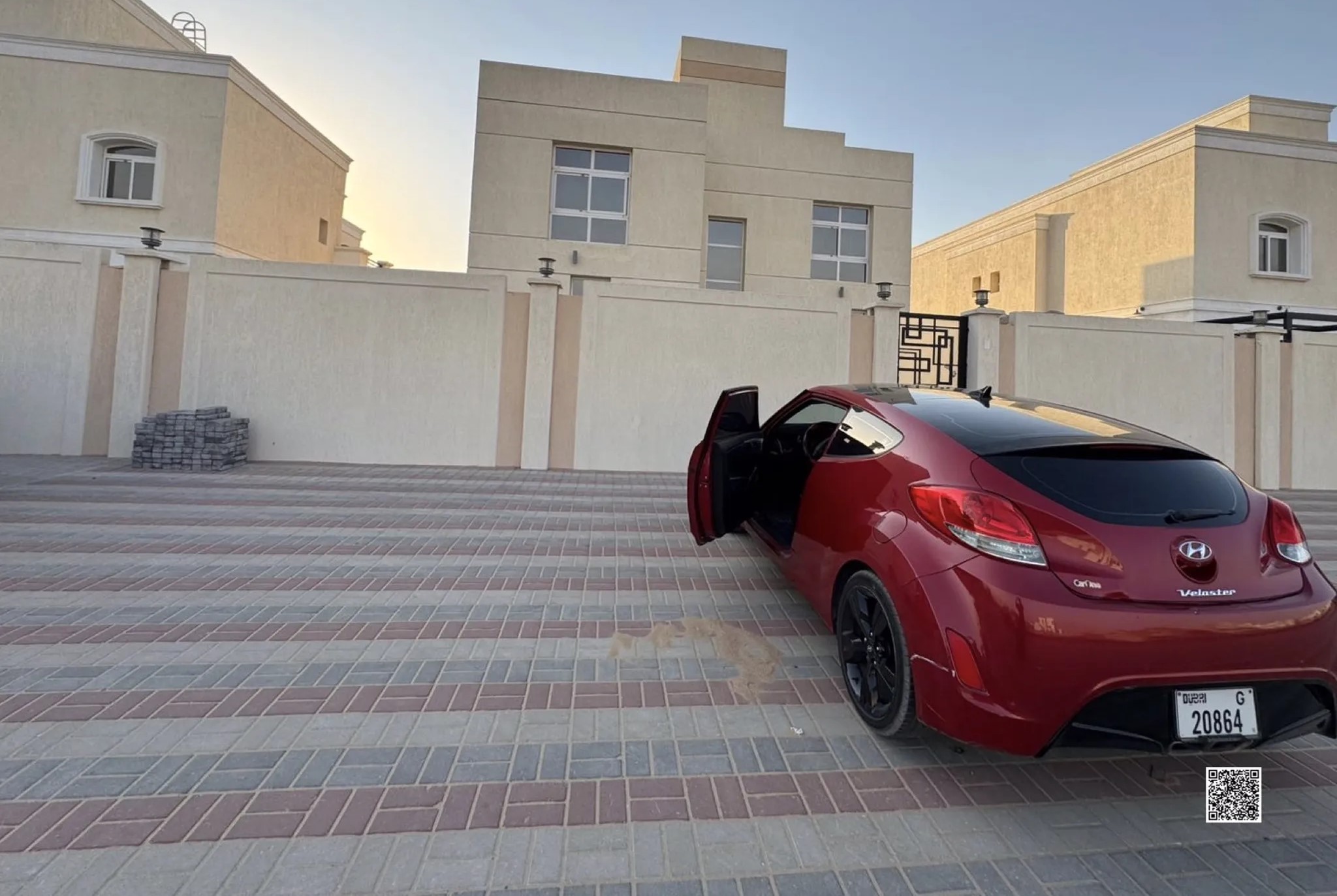 #فيلا فاخرة للأيجار السنوي -المنتزى 1 ش محمد بن زايد -4 غرف -2 صالة وروف - جلسة مع شلال منطقة شواء