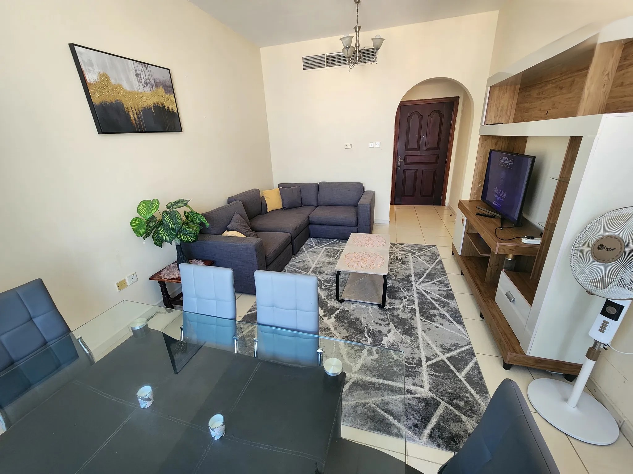 #غرفة وصالة خلف ميغا مول سكت عائلي موقع ممتاز بالكوني