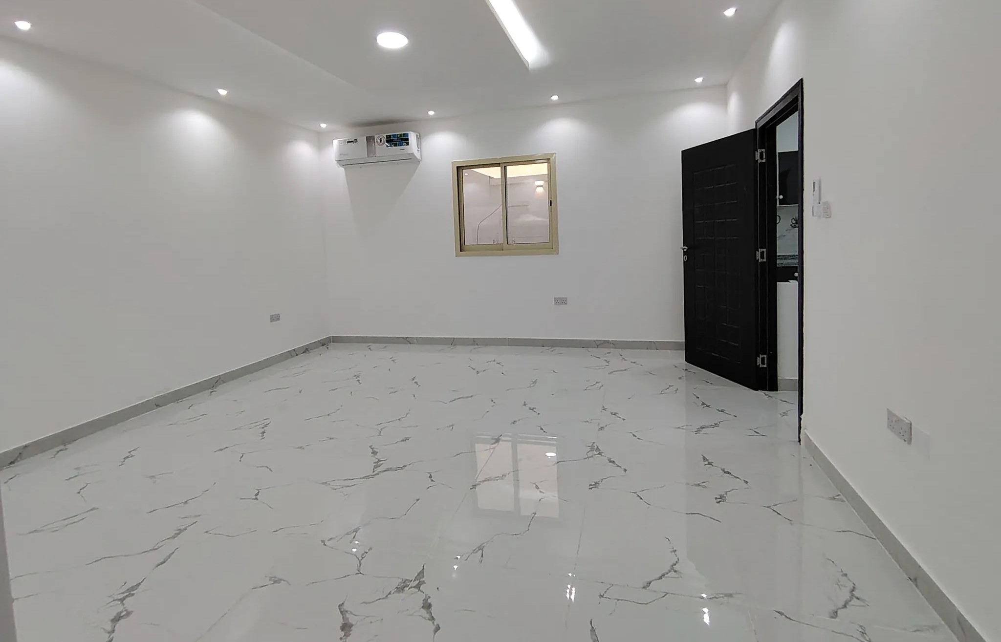 #؛شقه غرفتين وصاله مدخل خاص مع حوش بمدينة الرياض جنوب الشامخة