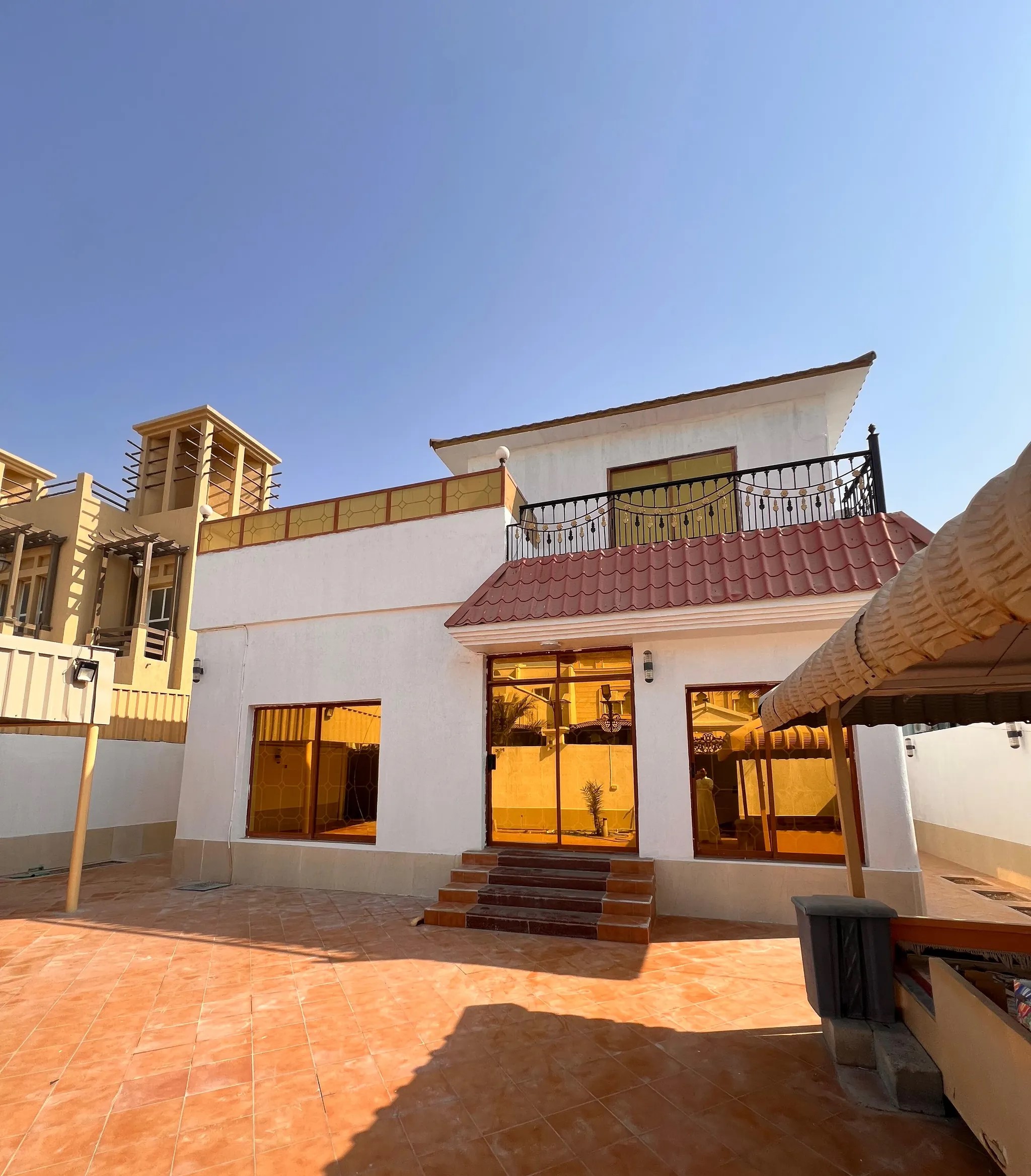 #فيلا للايجار السنوي عجمان مساحات واسعه ارتداد باركن داخلي وخارجي تشطيب عصري الروضة 3