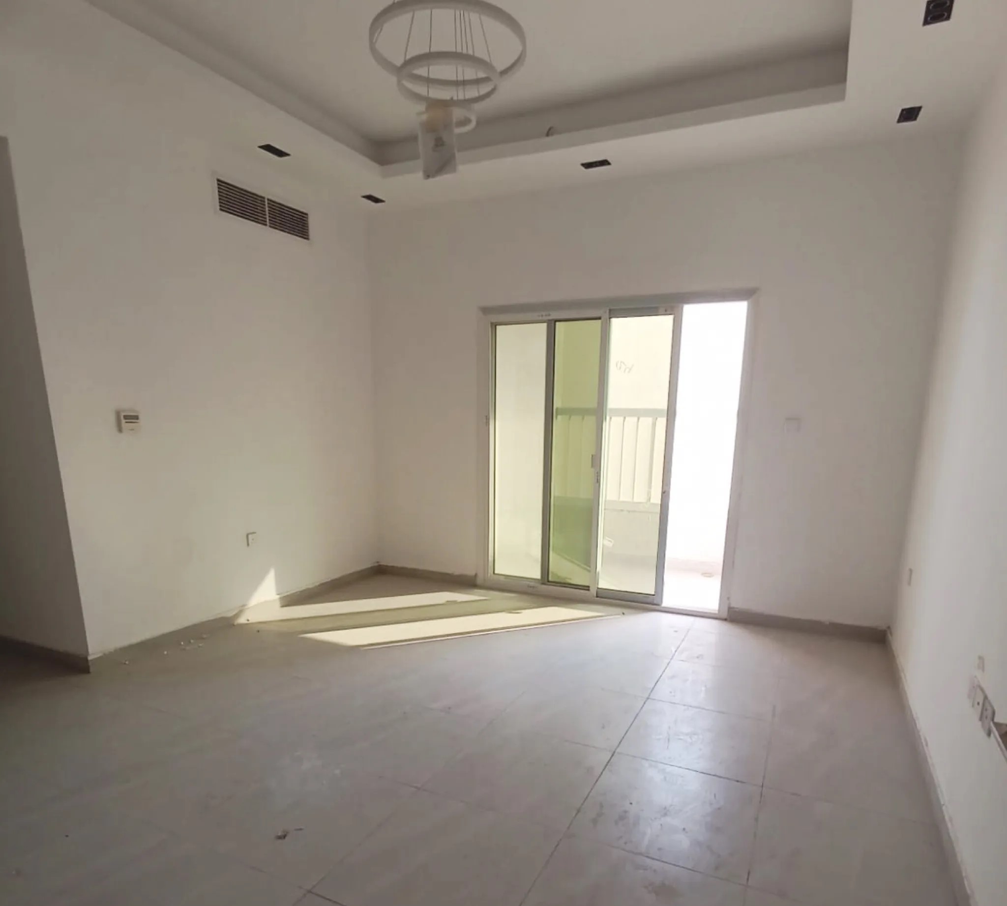 #شقة فاخرة للإيجار السنوي بالعامرة-عجمان- 1غرف وصالة - تكييف مركزي-بلكونة - قريبة من جميع الخدمات