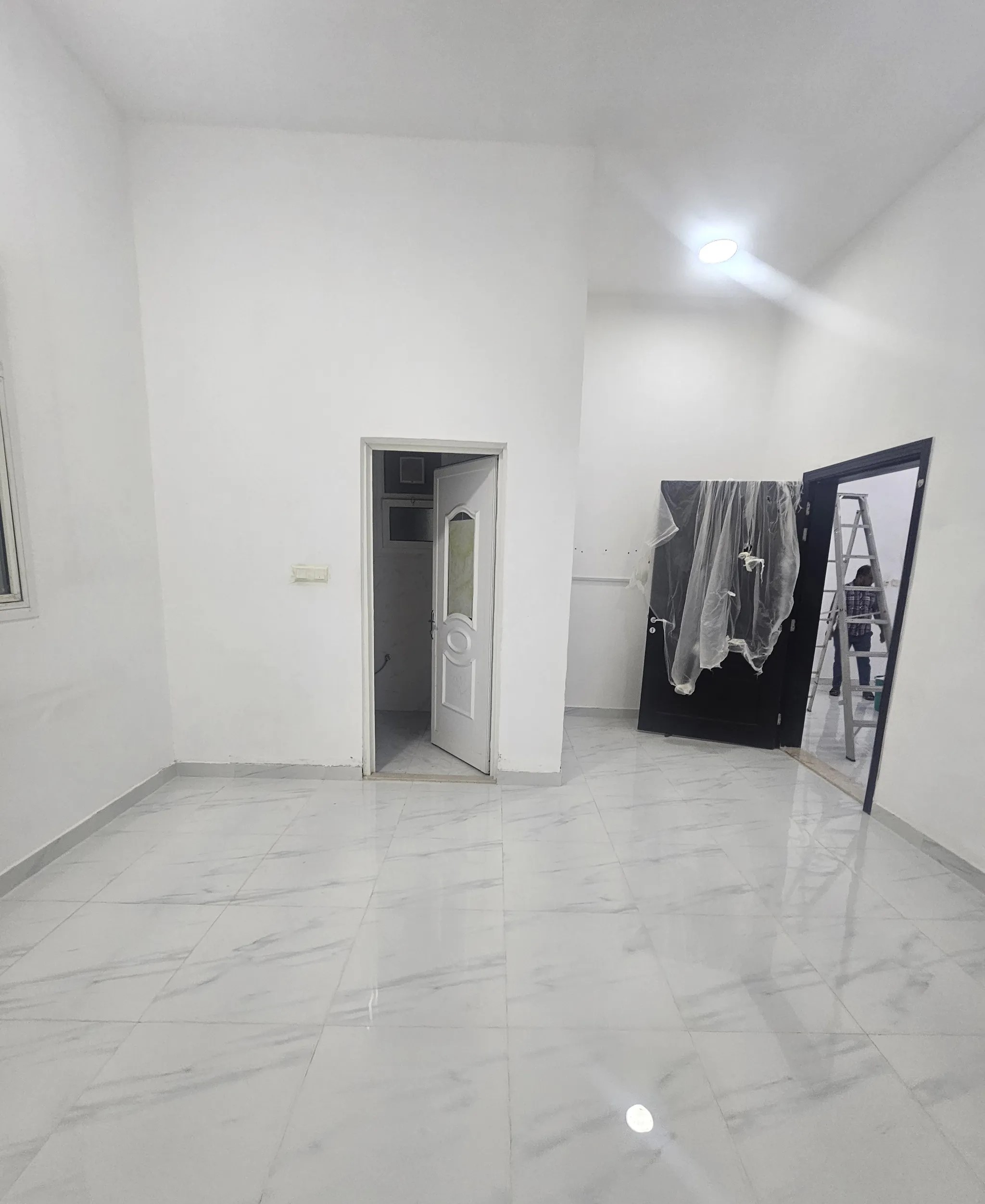 #غرفتين وصاله مع روف للايجار بمدينه الشوامخ