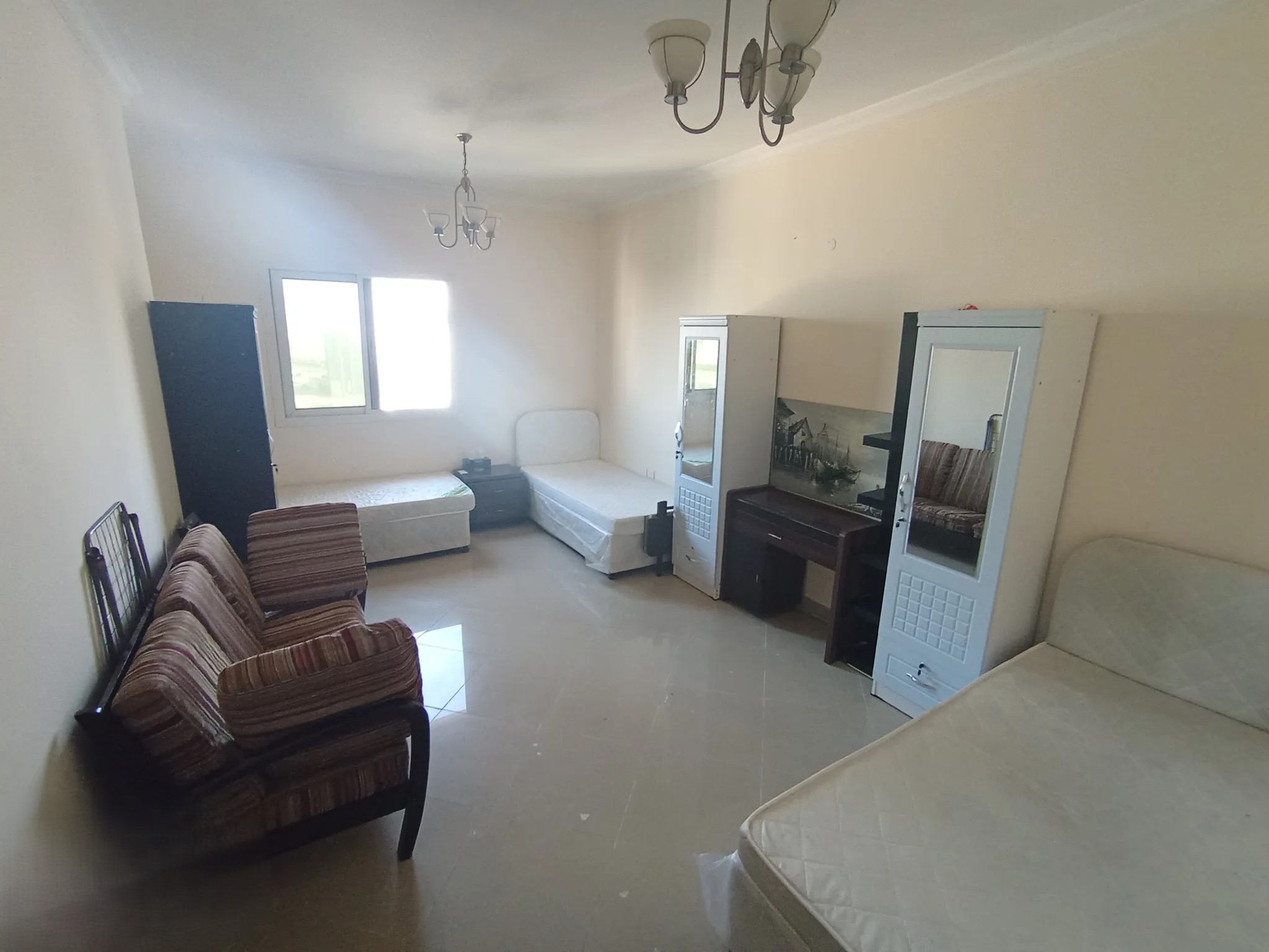 #من المالك مباشر متاح سرير ل شاب في سكن سوريين في برج فخم وراقي جدا شامل جميع الفواتير