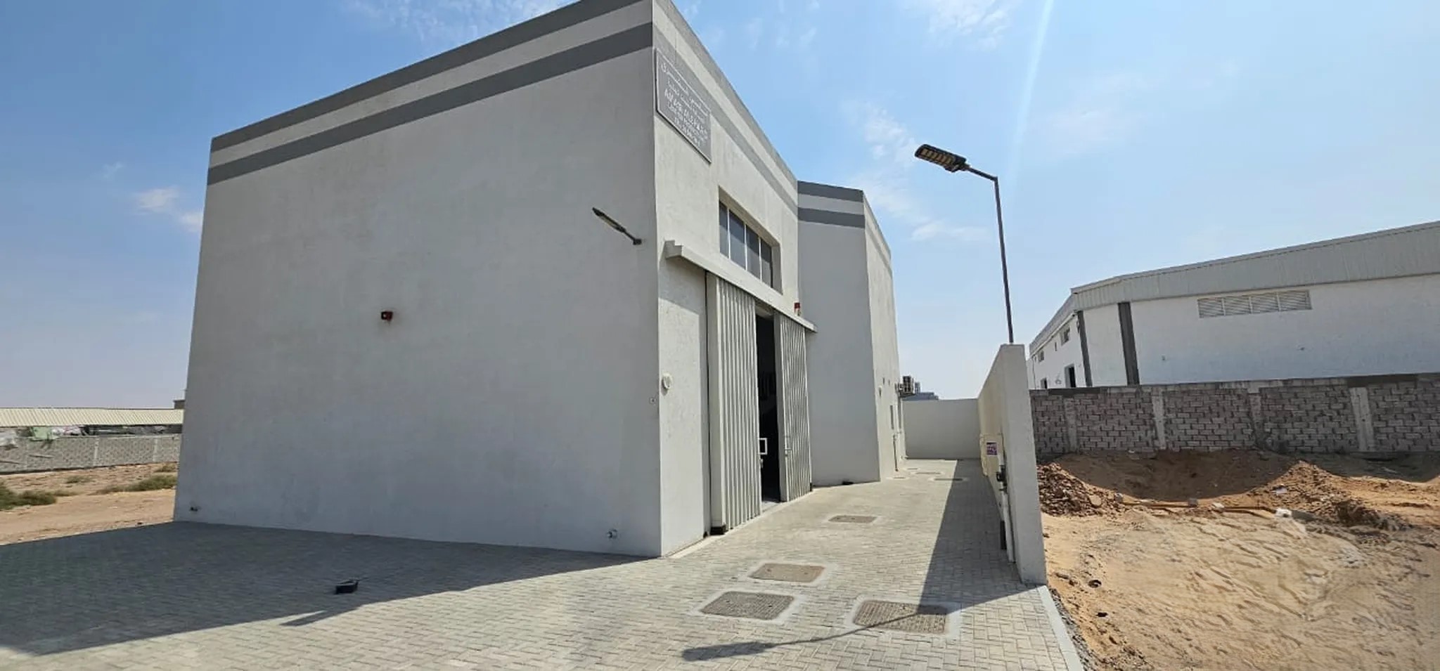 #مصنع (أرضي + ميزانين )