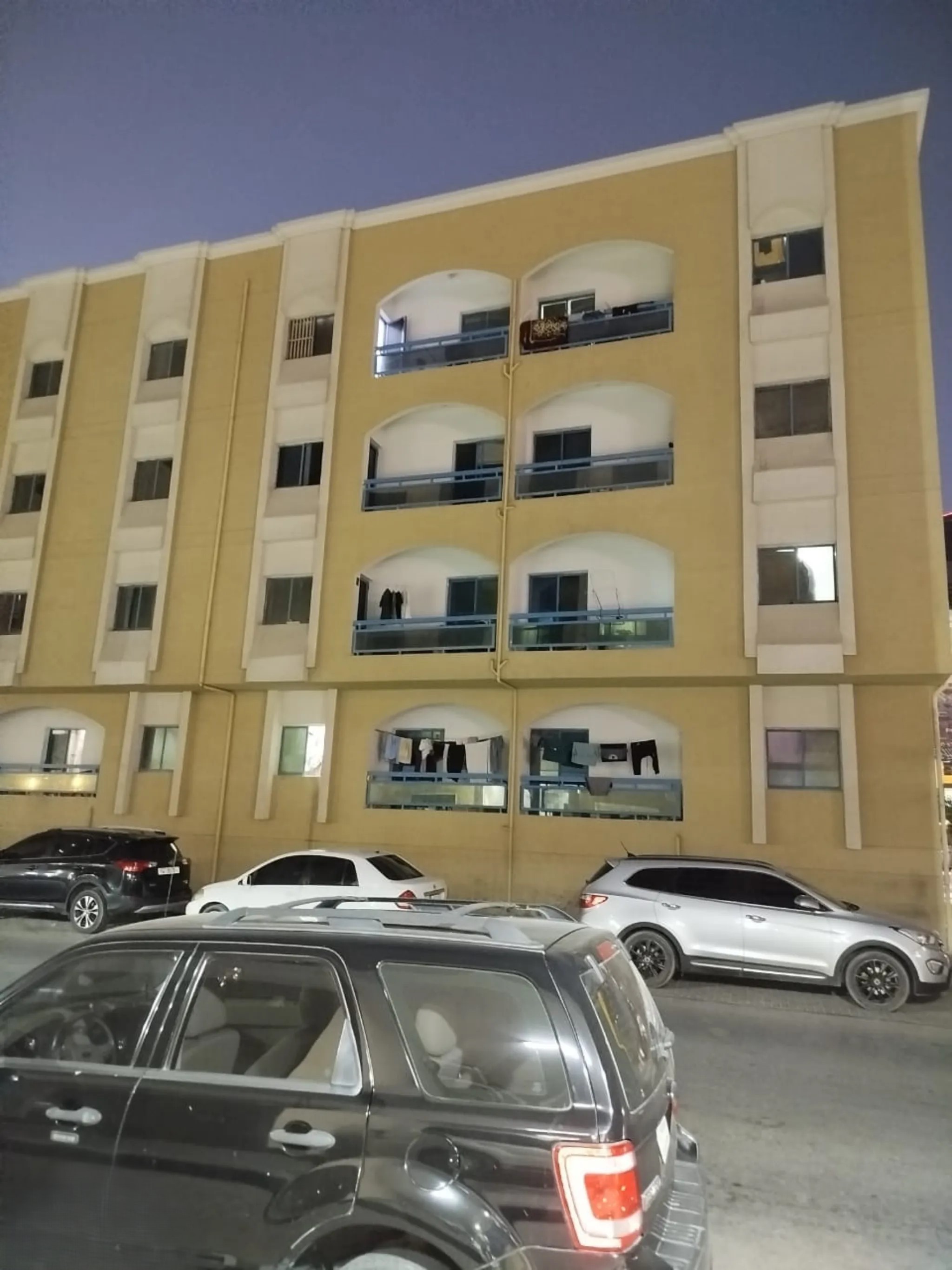 #مبنى سكنى تجاري