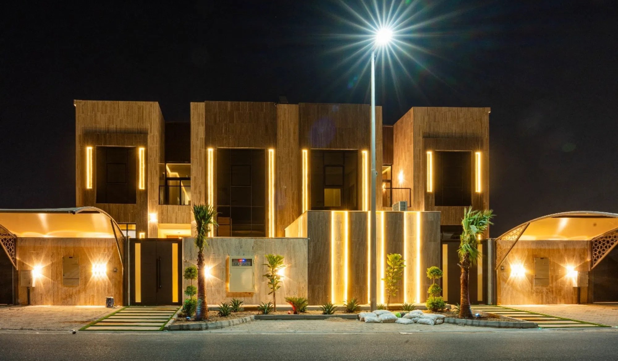 #فيلتان متلاصقتان بمواصفات فاخرة وإمكانية تأجير منفصل Tow attached by luxury villas whith separate