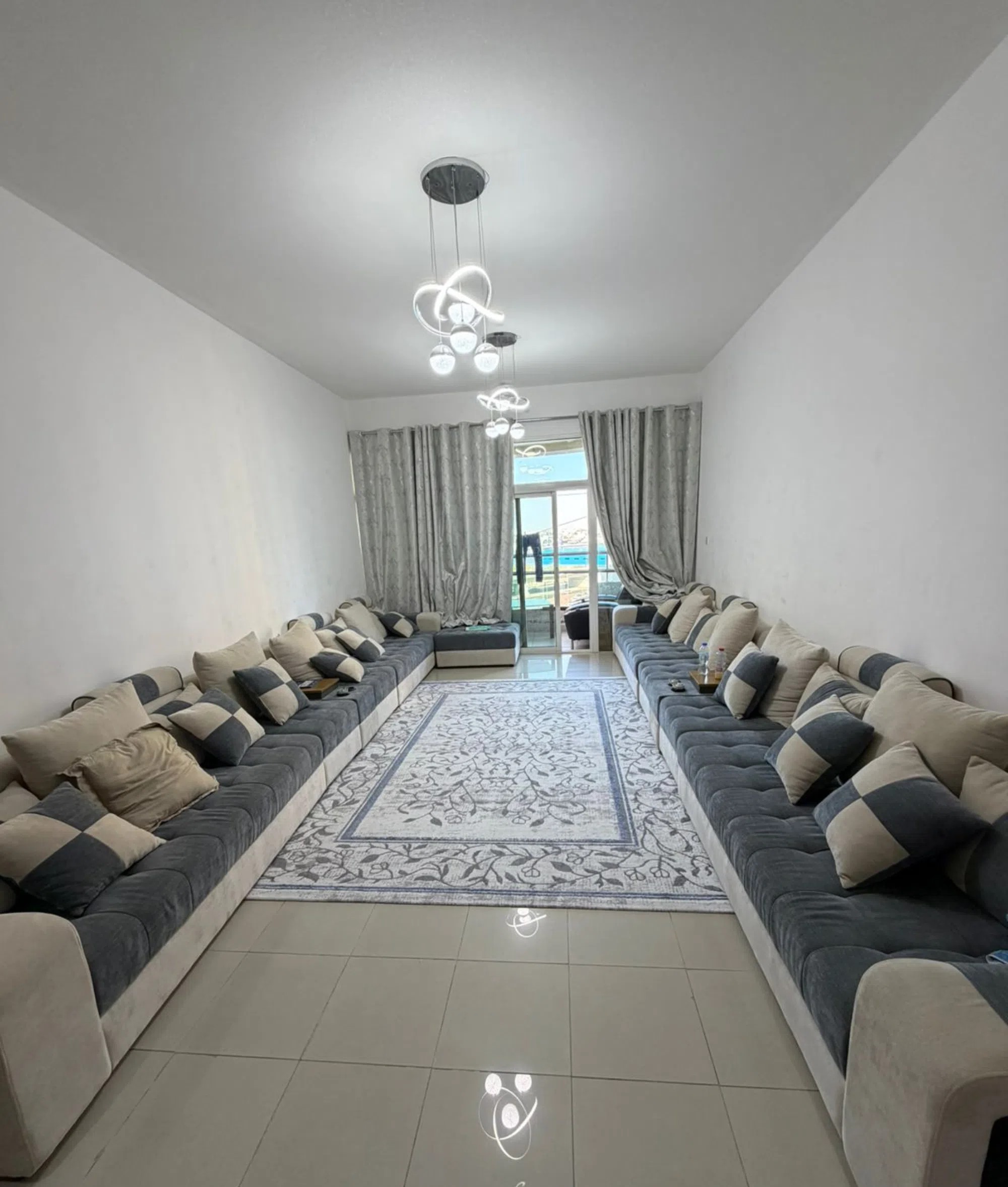 #غرفتين وصاله غي ابراج الهورايزون