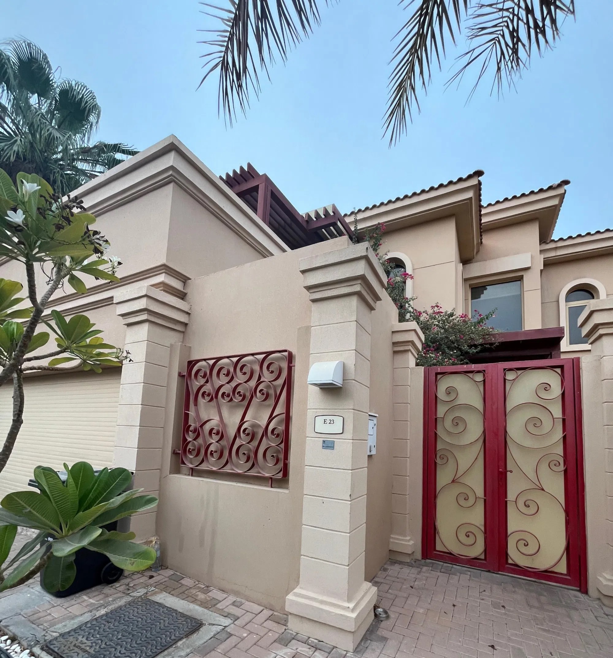 #فرصة مميزة لامتلاك فيلا ⁦⁦4br⁩⁩ واسعة في أحد أرقى المجمعات السكنية في ⁦⁦Golf⁩⁩ ⁦⁦Gardens⁩⁩ بمنطقة ⁦⁦Khalifa⁩⁩ ⁦⁦City⁩⁩